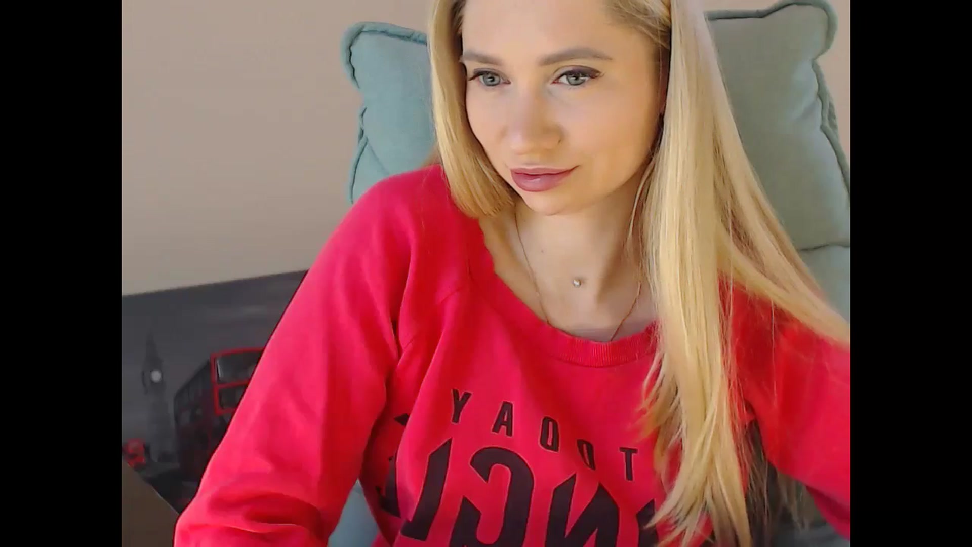 Gallery image thumbnail from Miss_Sylvia's myfreecams stream on, 12/24/2024, 16:27 image 5 of 20