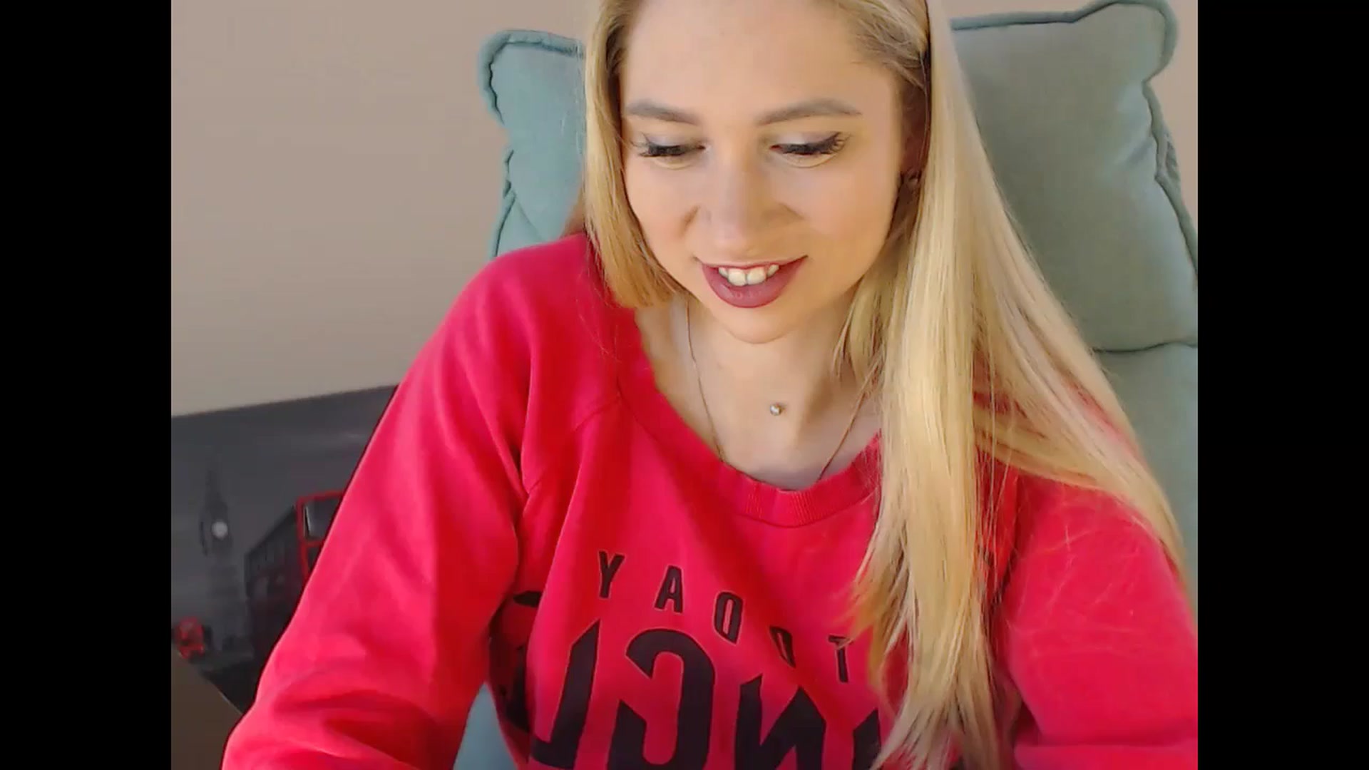 Gallery image thumbnail from Miss_Sylvia's myfreecams stream on, 12/24/2024, 16:27 image 6 of 20
