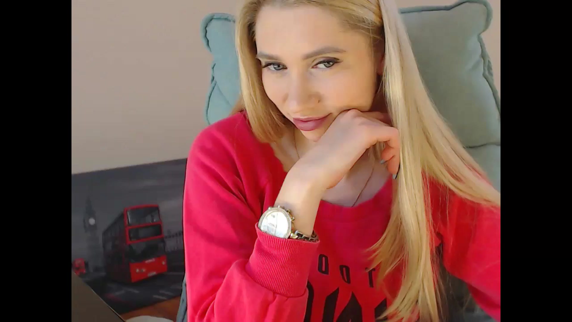 Gallery image thumbnail from Miss_Sylvia's myfreecams stream on, 12/24/2024, 16:27 image 8 of 20