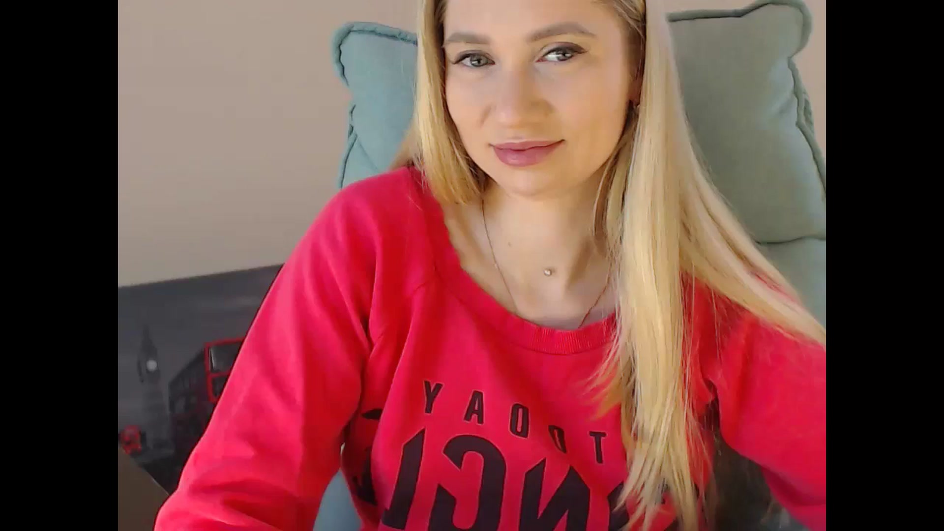 Gallery image thumbnail from Miss_Sylvia's myfreecams stream on, 12/24/2024, 16:27 image 7 of 20