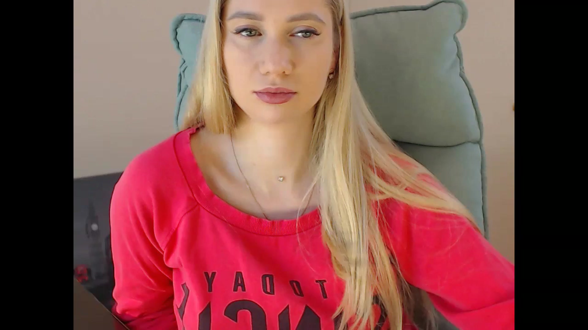 Gallery image thumbnail from Miss_Sylvia's myfreecams stream on, 12/24/2024, 16:27 image 12 of 20