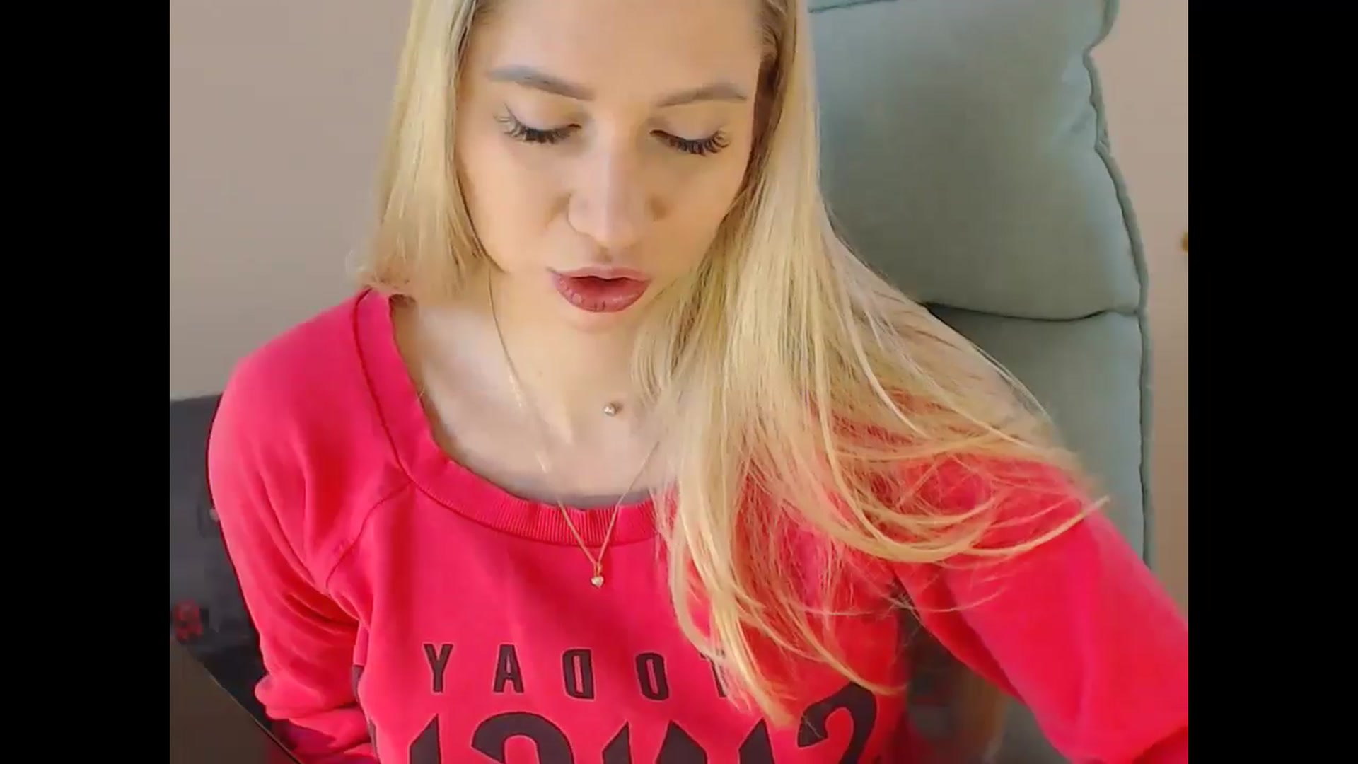 Gallery image thumbnail from Miss_Sylvia's myfreecams stream on, 12/24/2024, 17:40 image 15 of 20