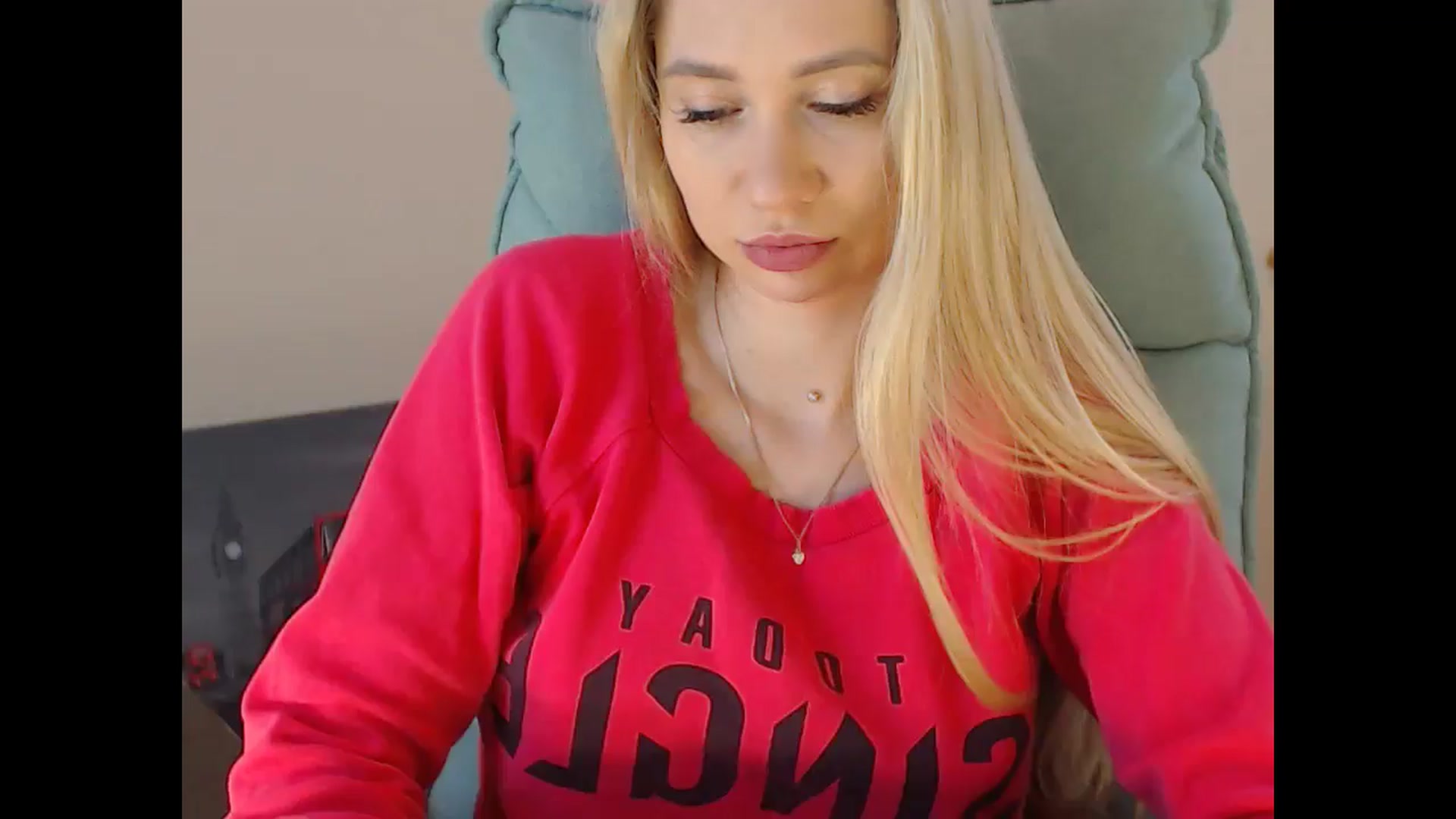Gallery image thumbnail from Miss_Sylvia's myfreecams stream on, 12/24/2024, 17:40 image 20 of 20
