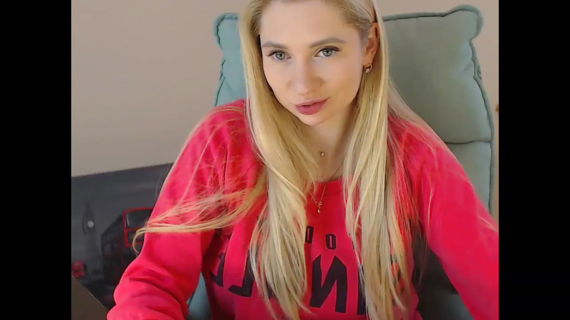 Gallery image thumbnail from Miss_Sylvia's myfreecams stream on, 12/24/2024, 20:16 image 19 of 20