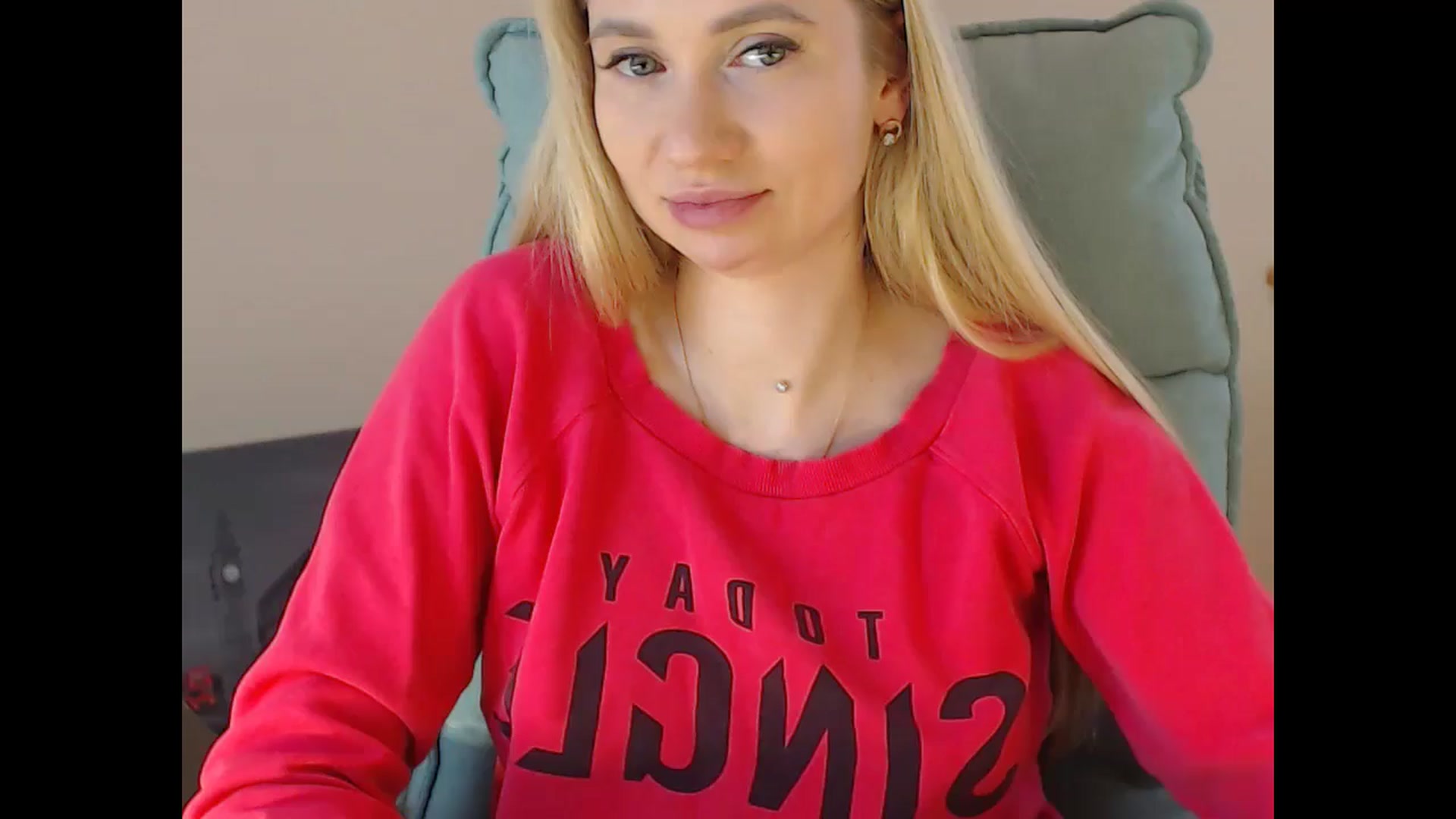 Gallery image thumbnail from Miss_Sylvia's myfreecams stream on, 12/24/2024, 20:16 image 7 of 20