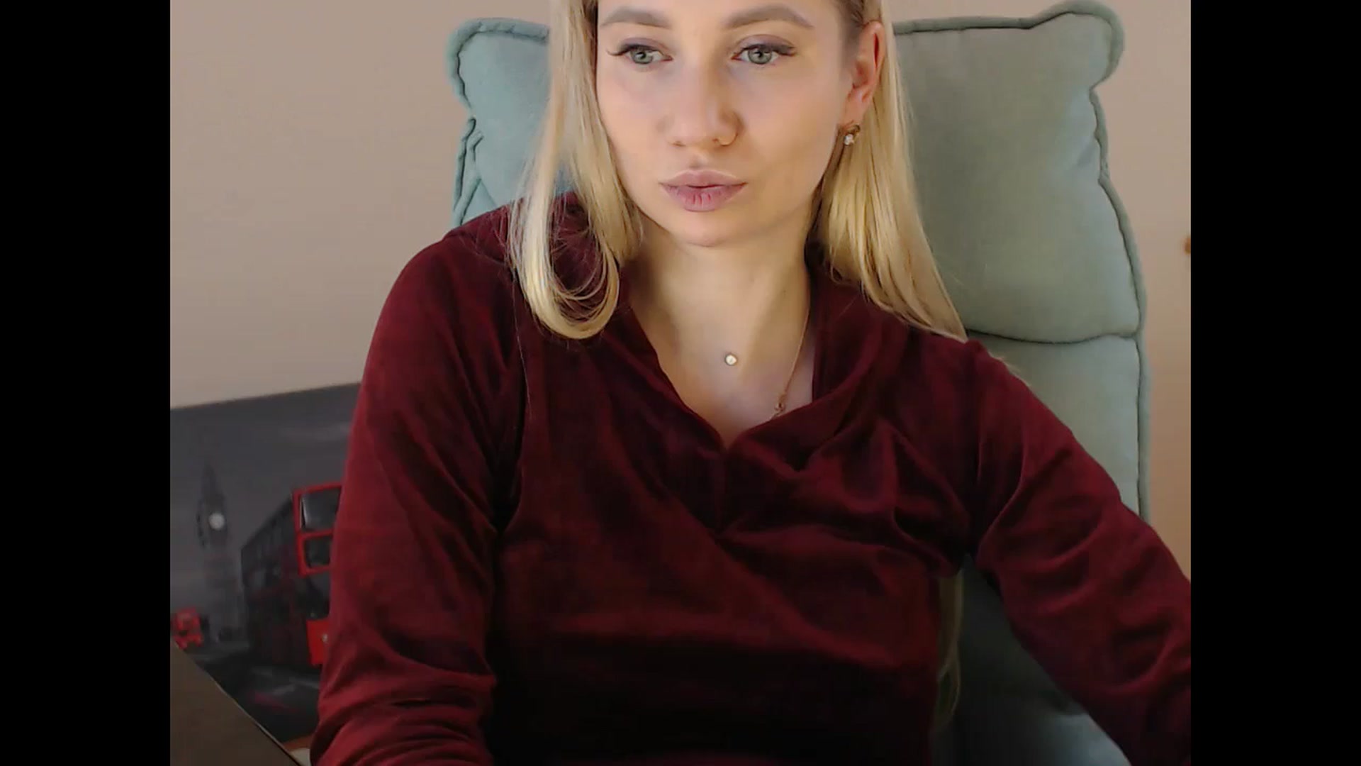 Gallery image thumbnail from Miss_Sylvia's myfreecams stream on, 12/25/2024, 18:14 image 19 of 20