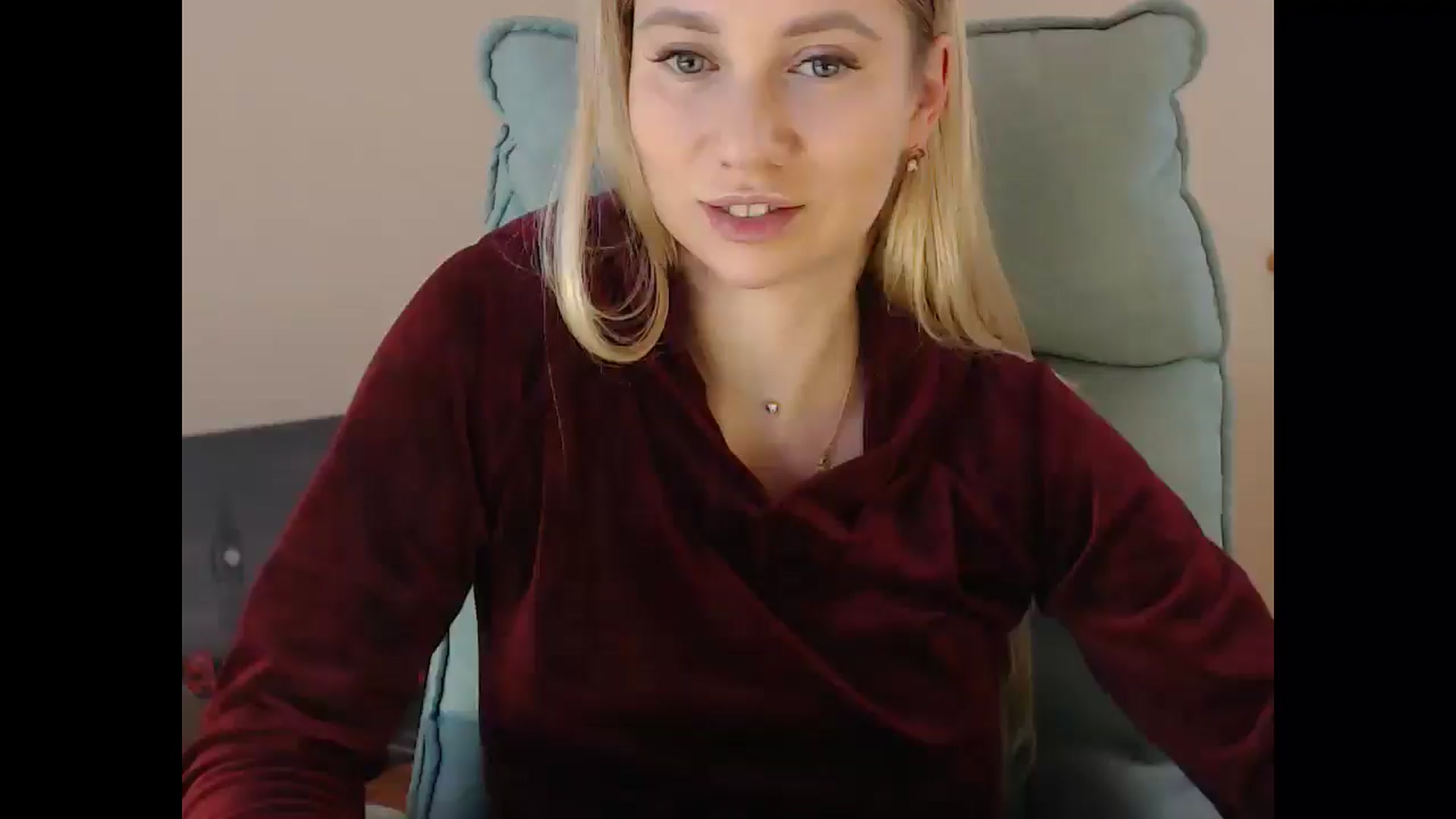 Gallery image thumbnail from Miss_Sylvia's myfreecams stream on, 12/25/2024, 18:14 image 17 of 20