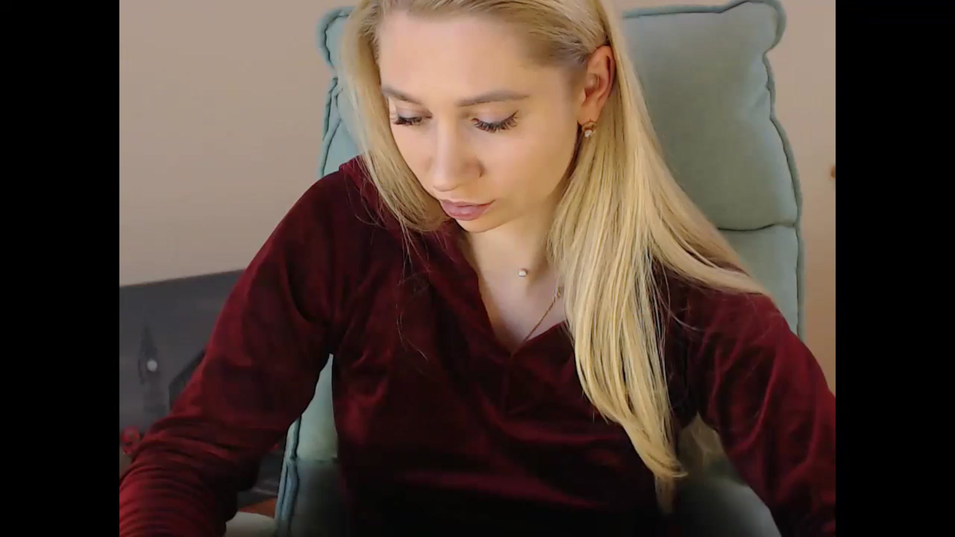 Gallery image thumbnail from Miss_Sylvia's myfreecams stream on, 12/25/2024, 18:14 image 7 of 20
