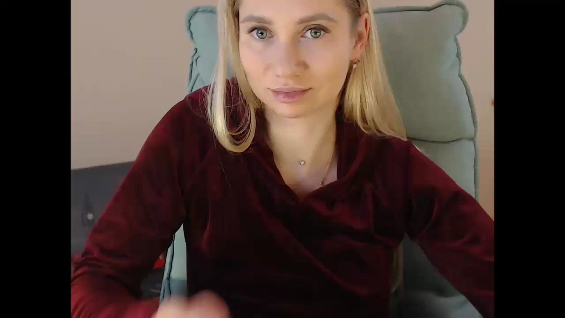 Gallery image thumbnail from Miss_Sylvia's myfreecams stream on, 12/25/2024, 18:14 image 18 of 20