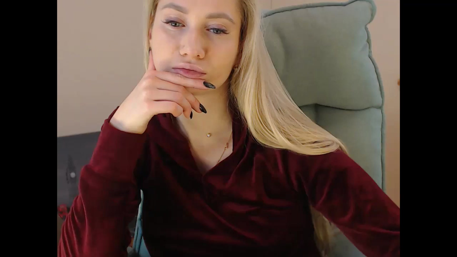 Gallery image thumbnail from Miss_Sylvia's myfreecams stream on, 12/25/2024, 18:14 image 2 of 20