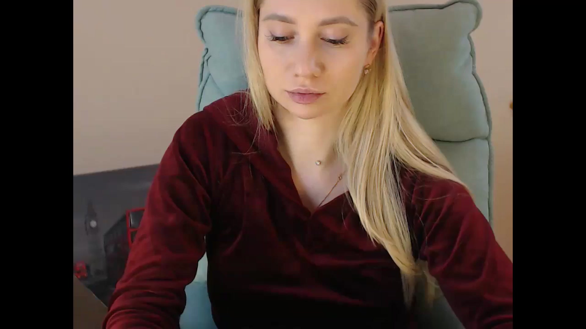 Gallery image thumbnail from Miss_Sylvia's myfreecams stream on, 12/25/2024, 18:14 image 8 of 20