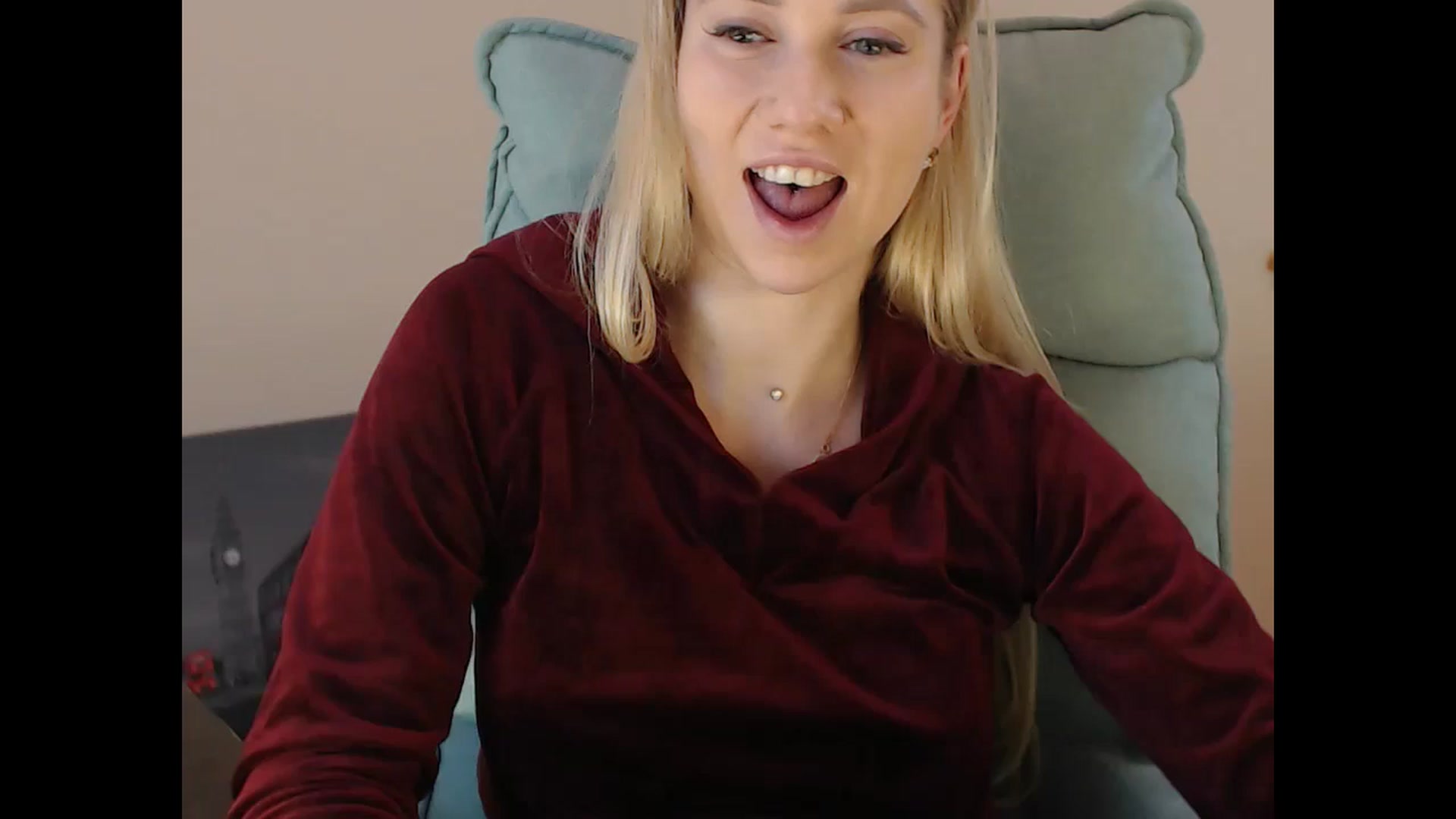 Gallery image thumbnail from Miss_Sylvia's myfreecams stream on, 12/25/2024, 18:14 image 20 of 20