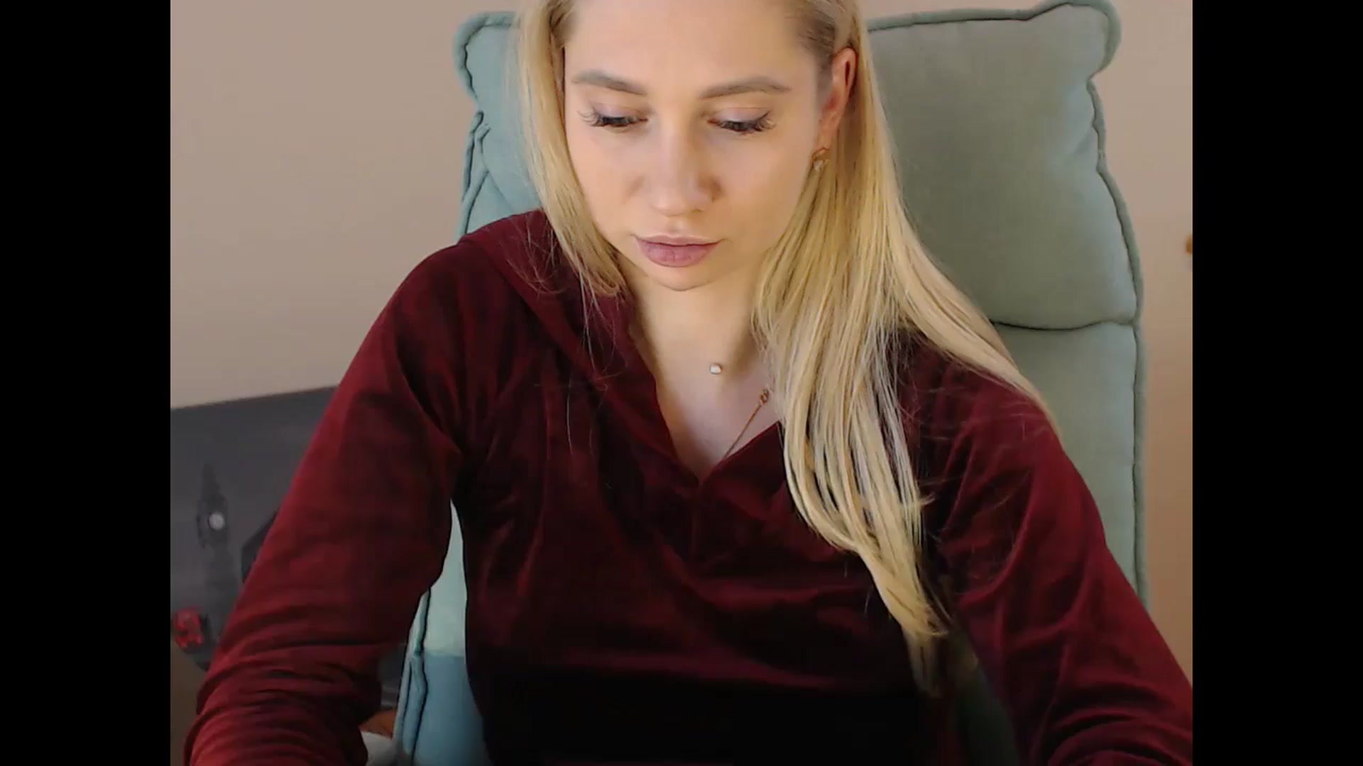 Gallery image thumbnail from Miss_Sylvia's myfreecams stream on, 12/25/2024, 18:14 image 6 of 20