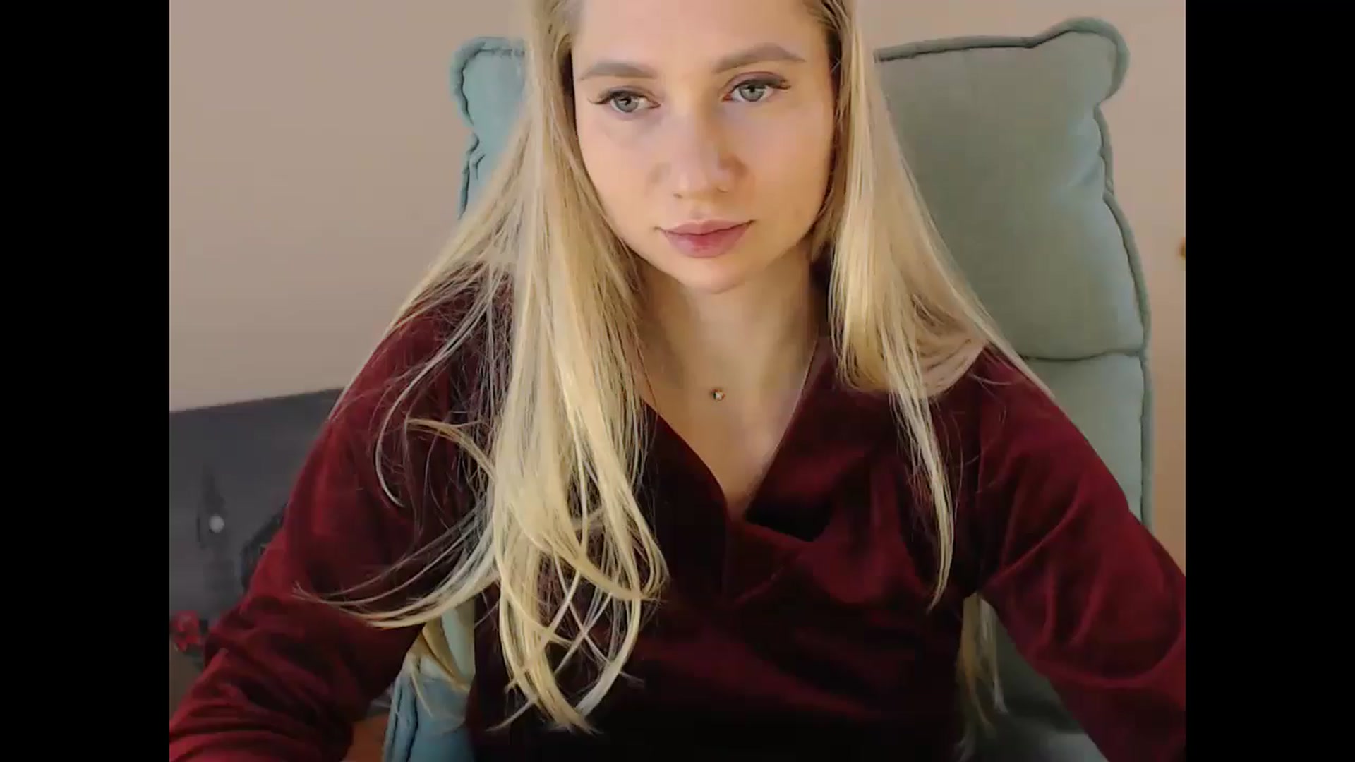 Gallery image thumbnail from Miss_Sylvia's myfreecams stream on, 12/25/2024, 19:20 image 7 of 20