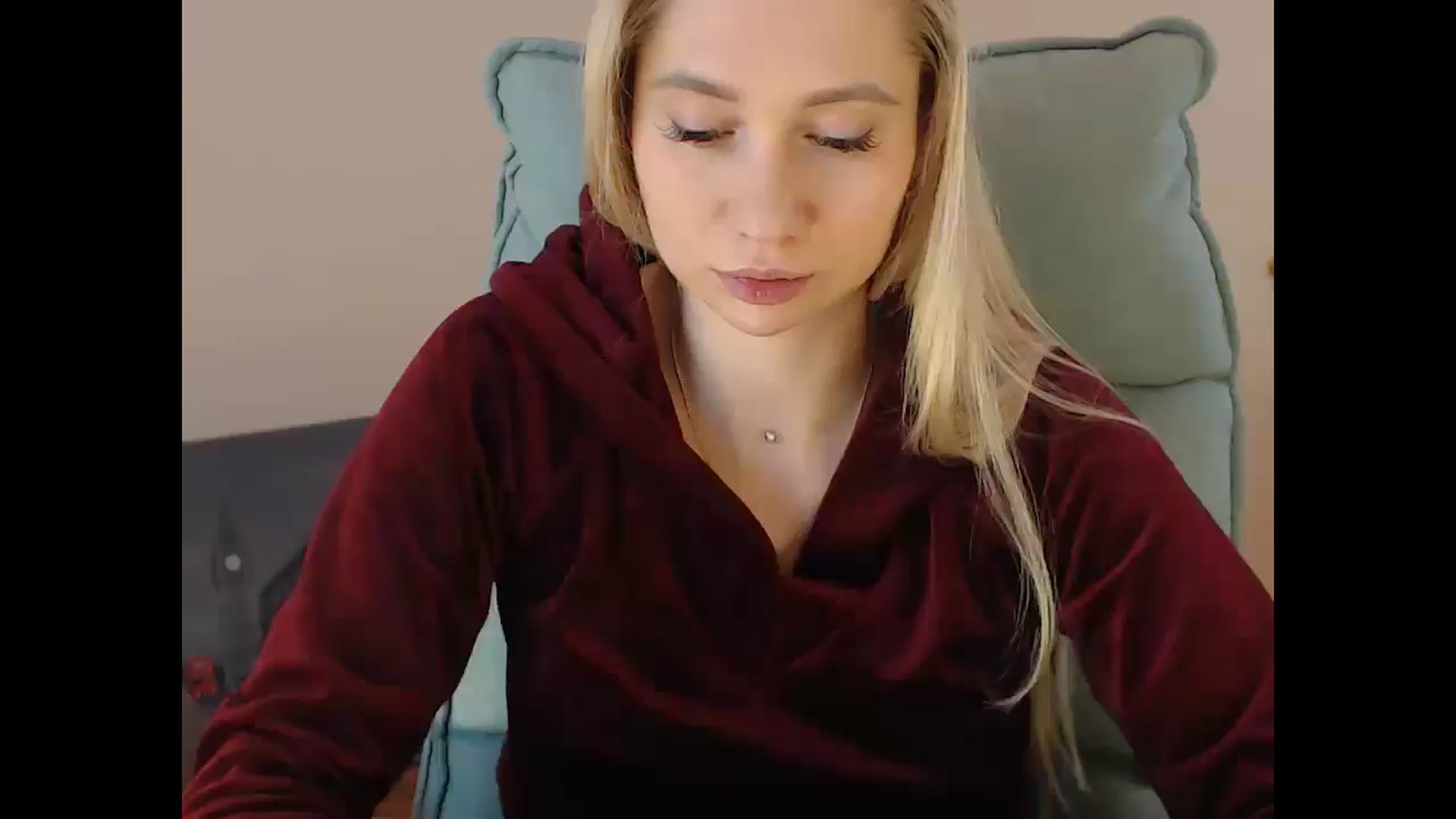 Gallery image thumbnail from Miss_Sylvia's myfreecams stream on, 12/25/2024, 19:20 image 9 of 20