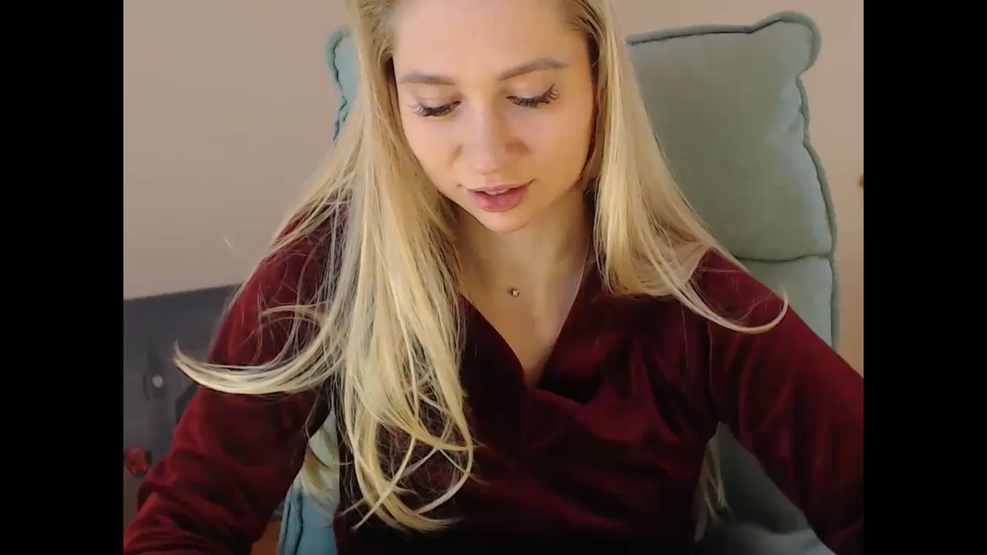 Gallery image thumbnail from Miss_Sylvia's myfreecams stream on, 12/25/2024, 19:20 image 6 of 20