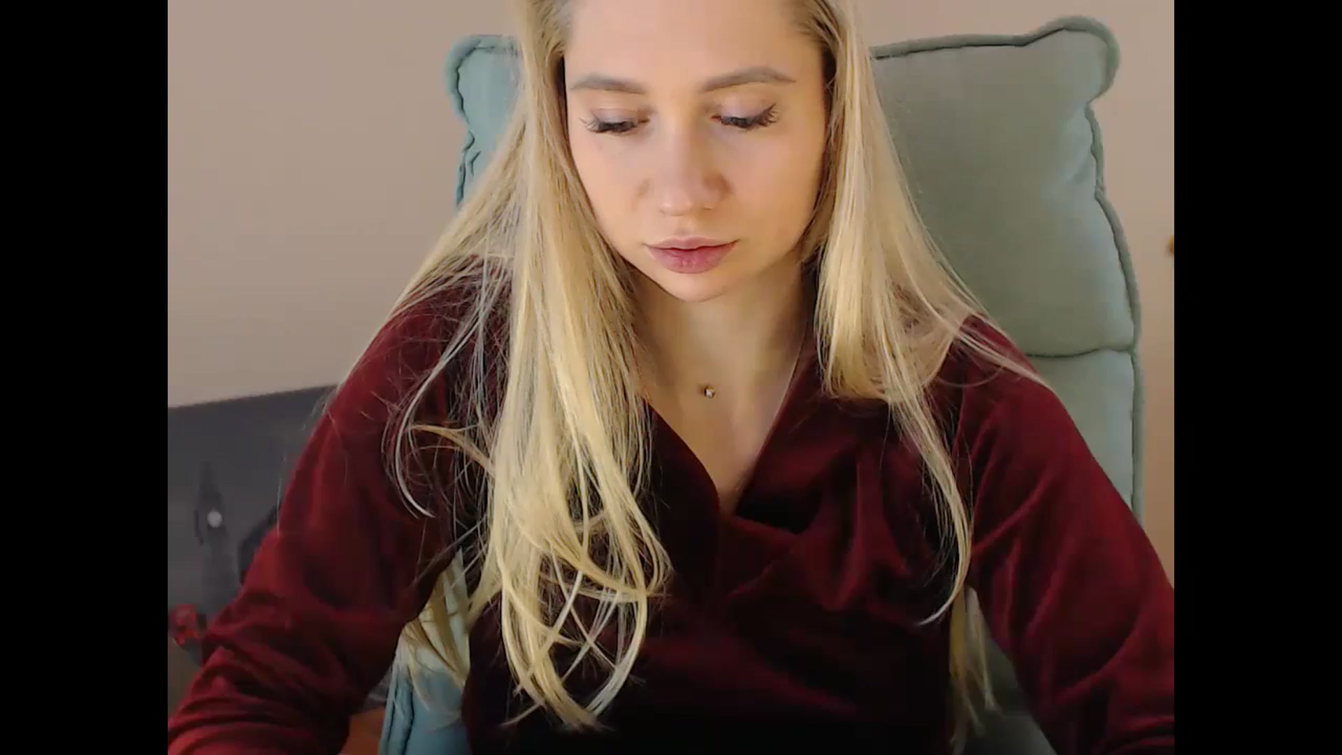 Gallery image thumbnail from Miss_Sylvia's myfreecams stream on, 12/25/2024, 19:20 image 8 of 20