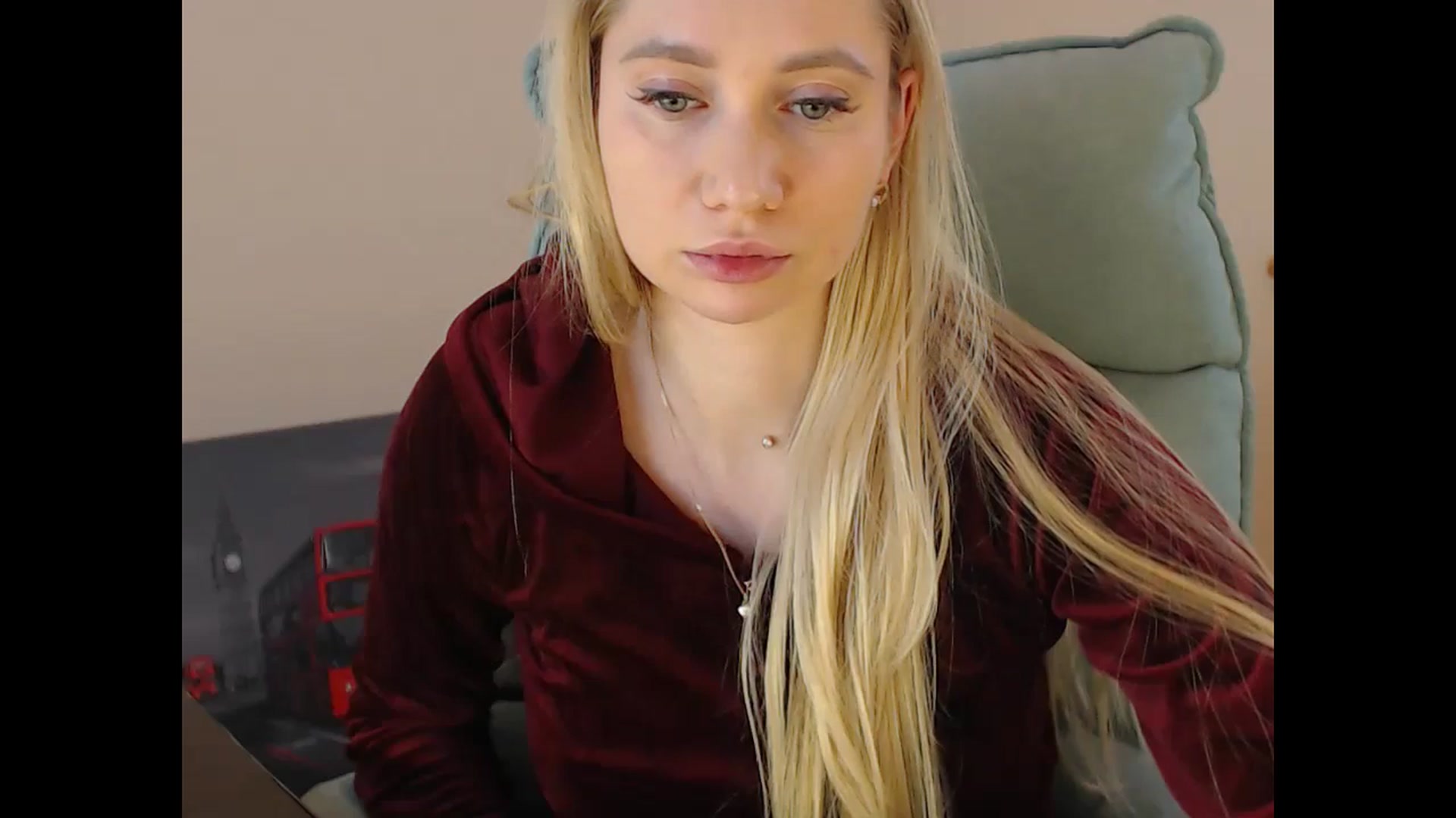 Gallery image thumbnail from Miss_Sylvia's myfreecams stream on, 12/25/2024, 19:29 image 10 of 20