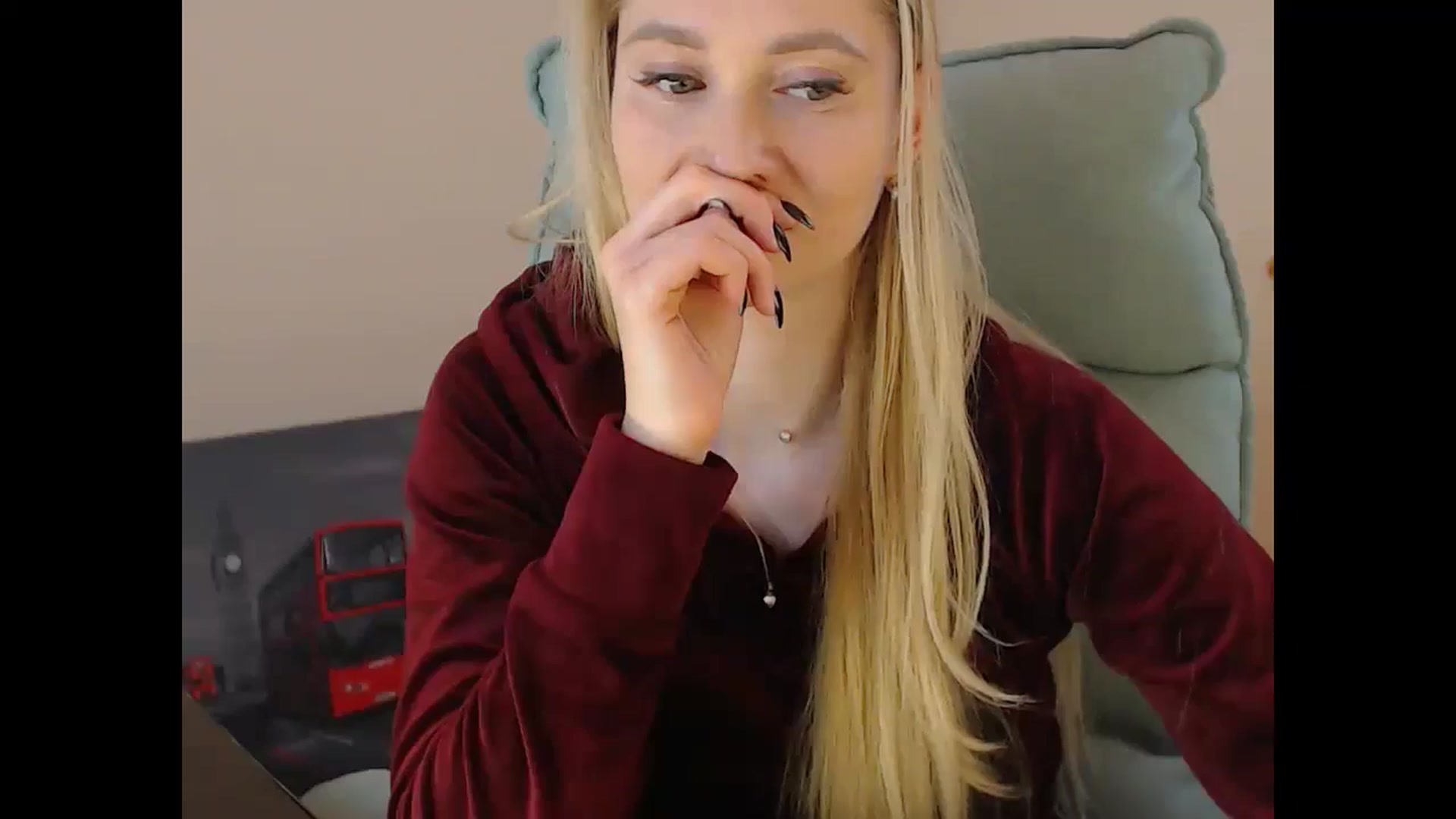 Gallery image thumbnail from Miss_Sylvia's myfreecams stream on, 12/25/2024, 19:29 image 20 of 20