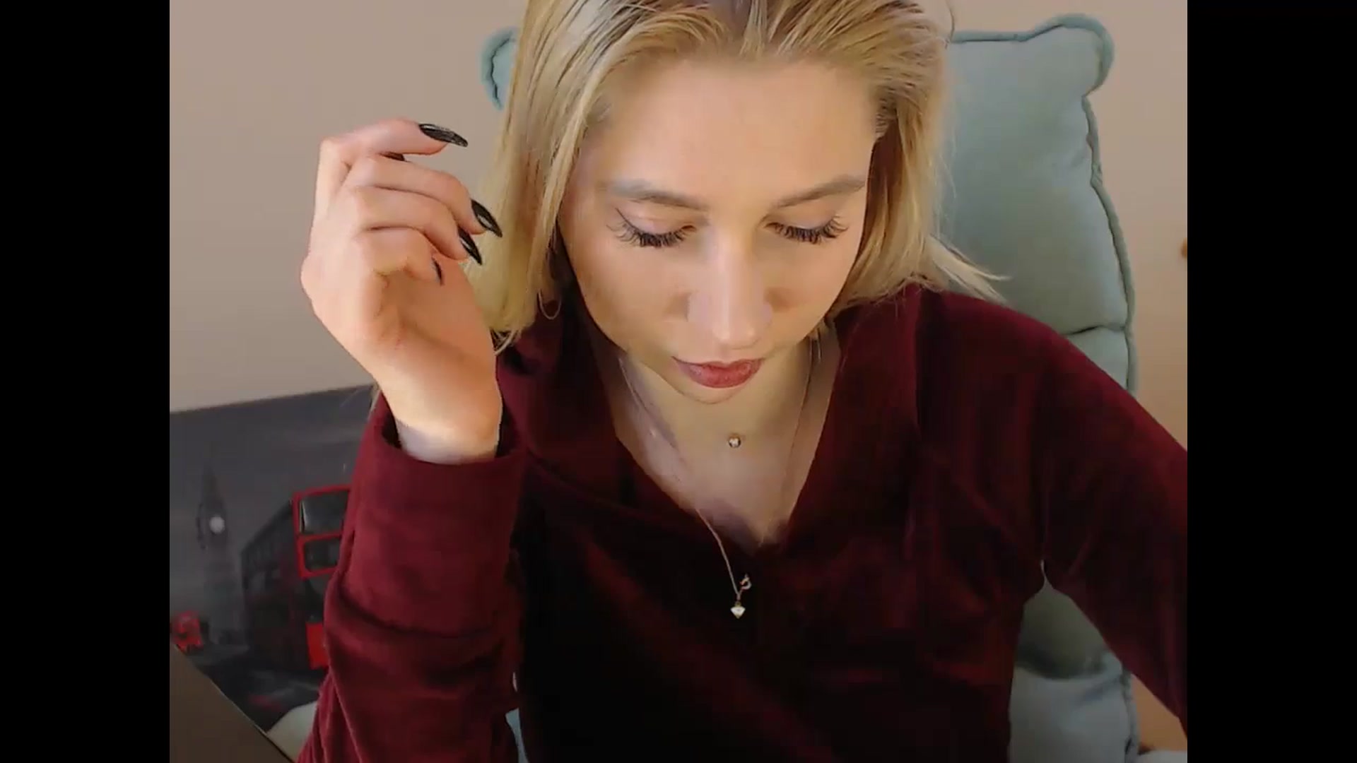Gallery image thumbnail from Miss_Sylvia's myfreecams stream on, 12/25/2024, 19:29 image 2 of 20