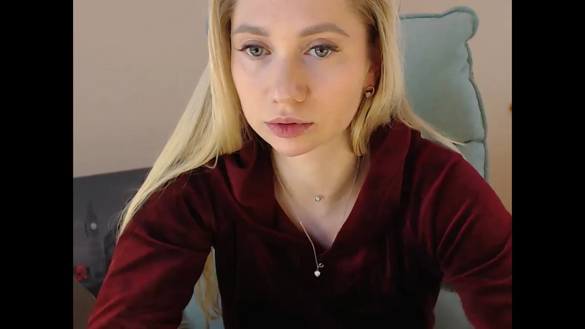 Gallery image thumbnail from Miss_Sylvia's myfreecams stream on, 12/25/2024, 19:29 image 3 of 20