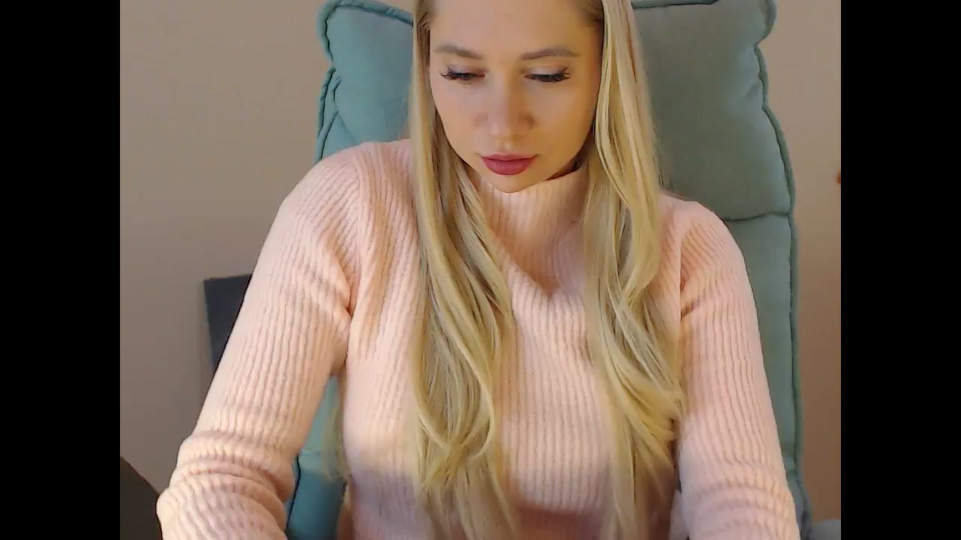 Gallery image thumbnail from Miss_Sylvia's myfreecams stream on, 12/27/2024, 15:52 image 10 of 20