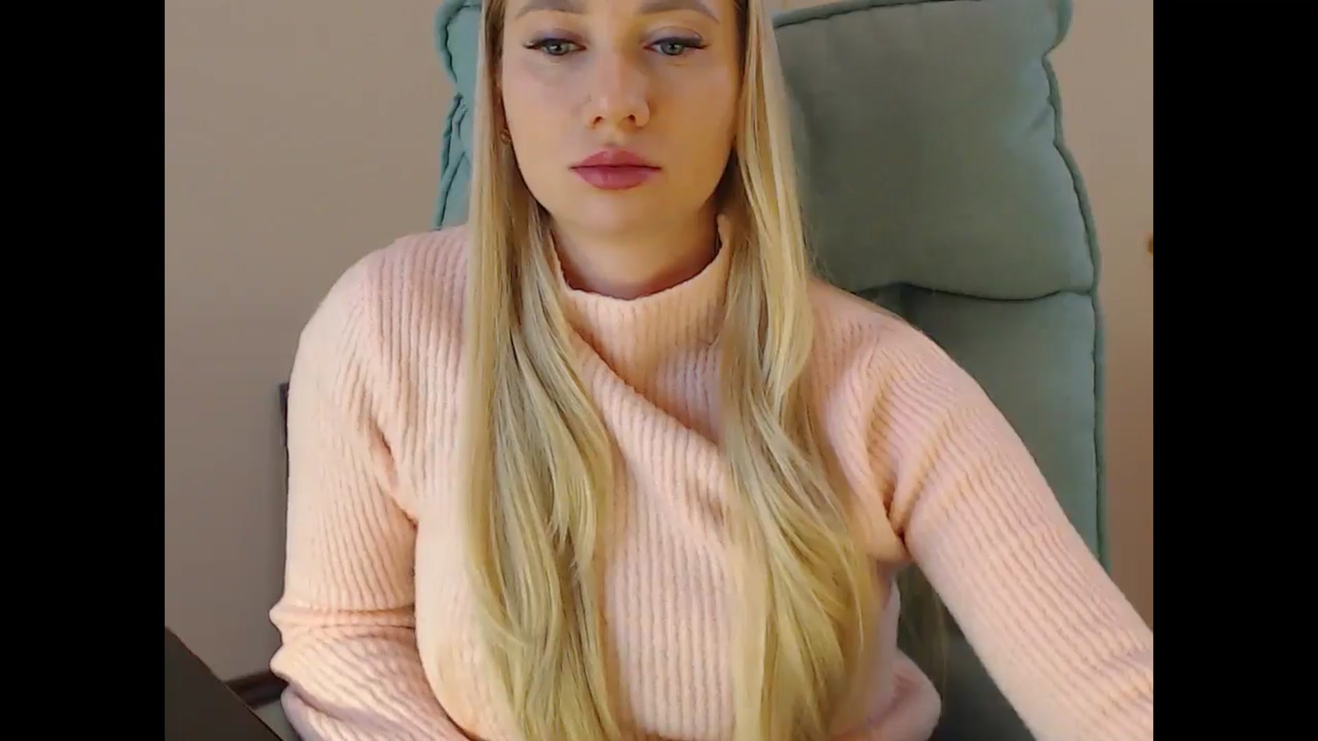 Gallery image thumbnail from Miss_Sylvia's myfreecams stream on, 12/27/2024, 15:52 image 9 of 20