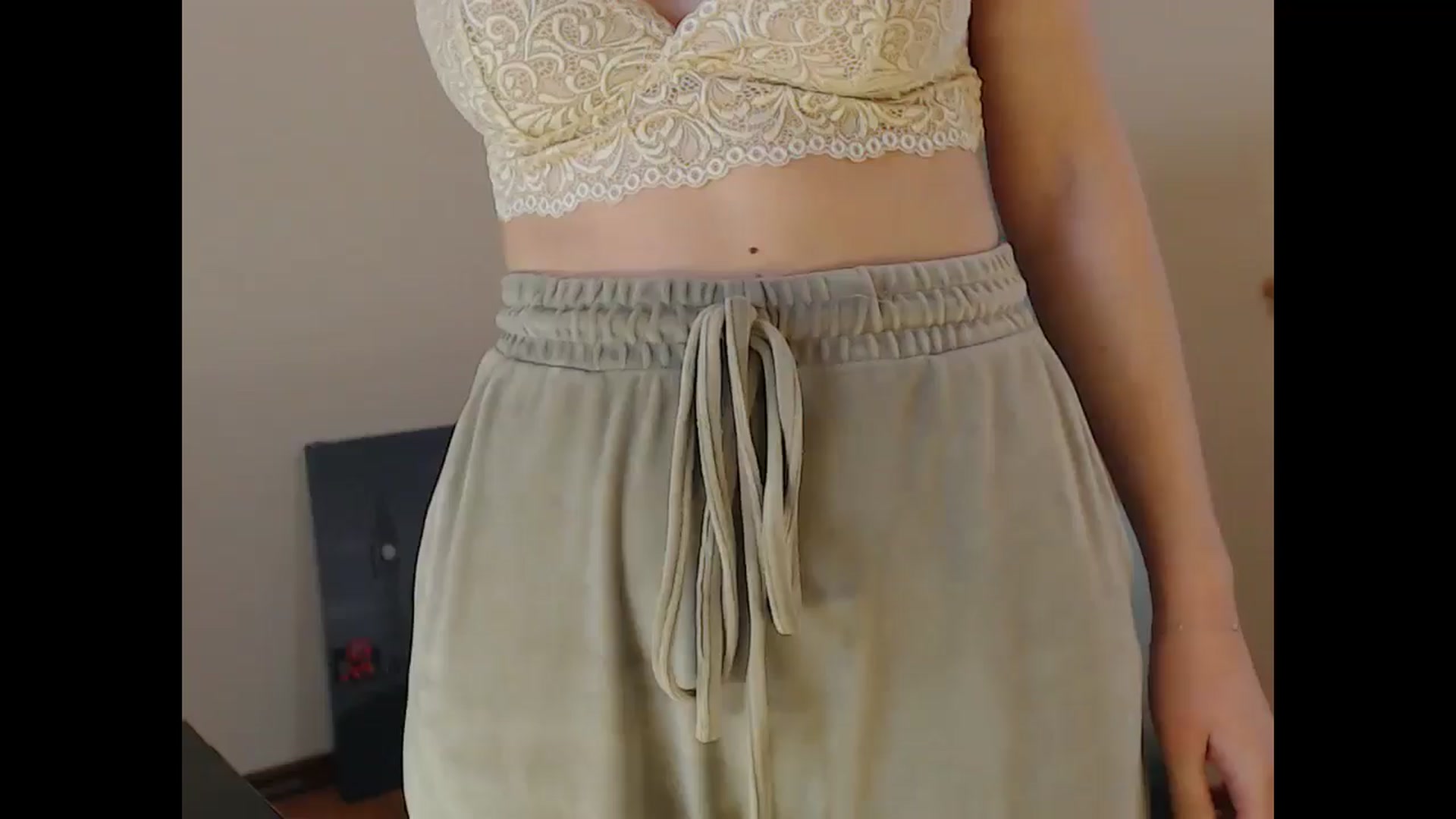 Gallery image thumbnail from Miss_Sylvia's myfreecams stream on, 12/27/2024, 19:27 image 10 of 20
