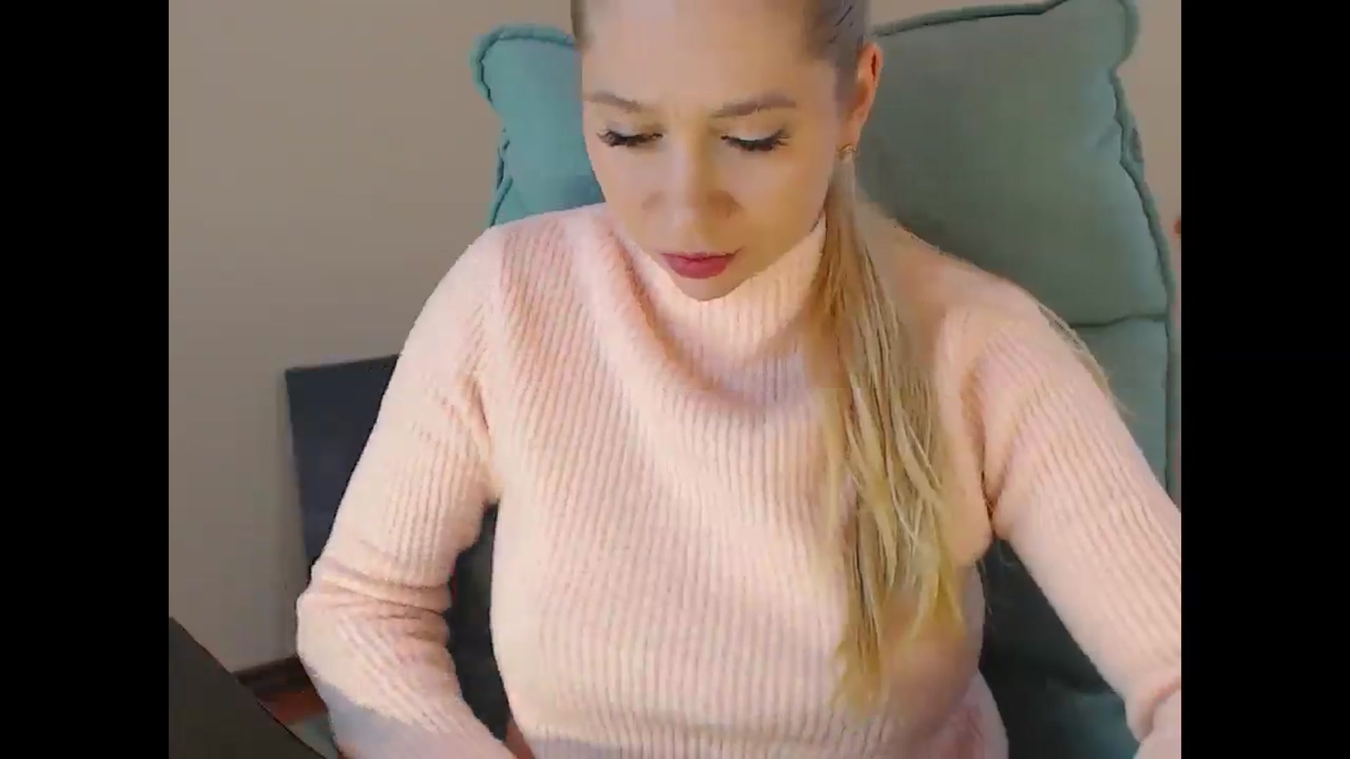 Gallery image thumbnail from Miss_Sylvia's myfreecams stream on, 12/28/2024, 17:43 image 15 of 20