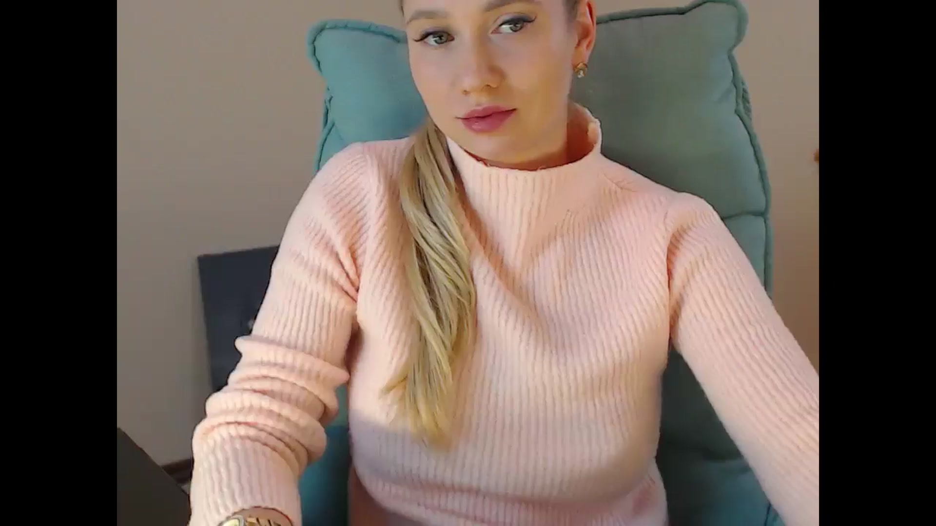 Gallery image thumbnail from Miss_Sylvia's myfreecams stream on, 12/28/2024, 17:43 image 12 of 20