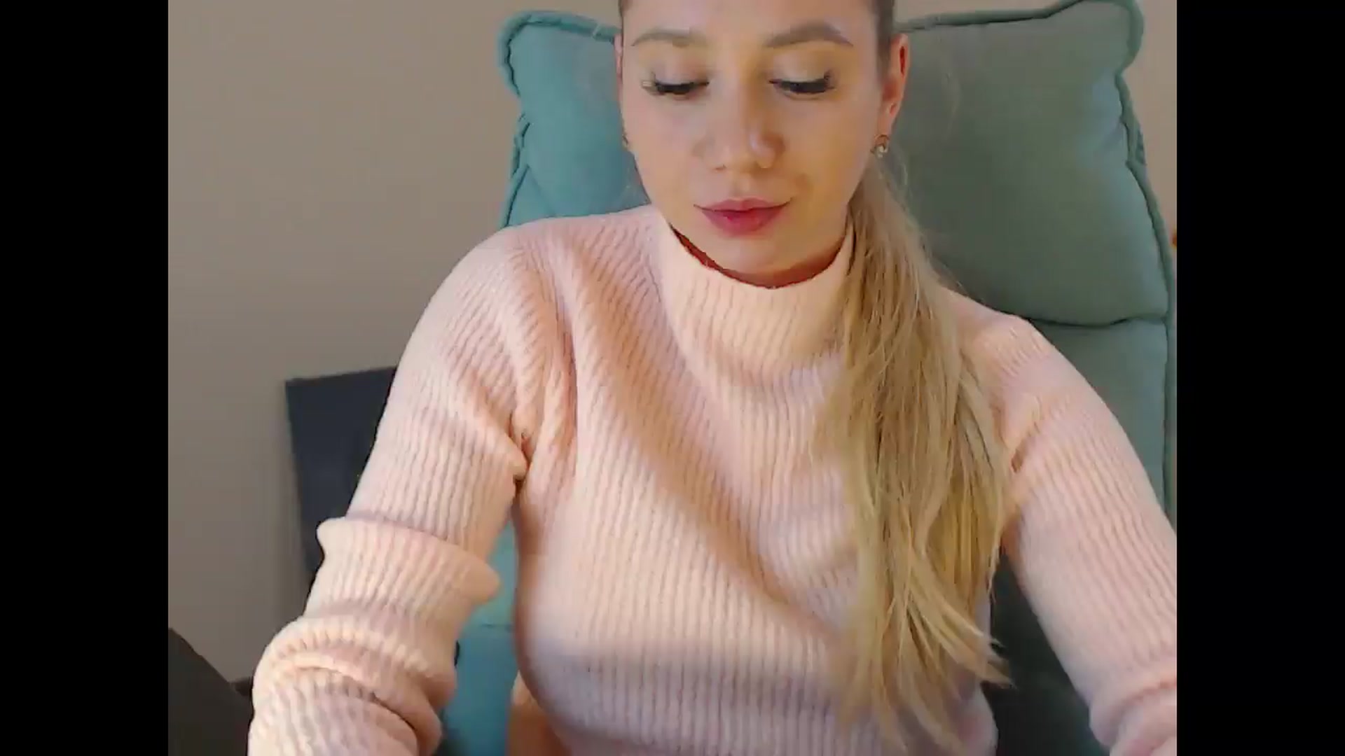Gallery image thumbnail from Miss_Sylvia's myfreecams stream on, 12/28/2024, 18:44 image 9 of 20