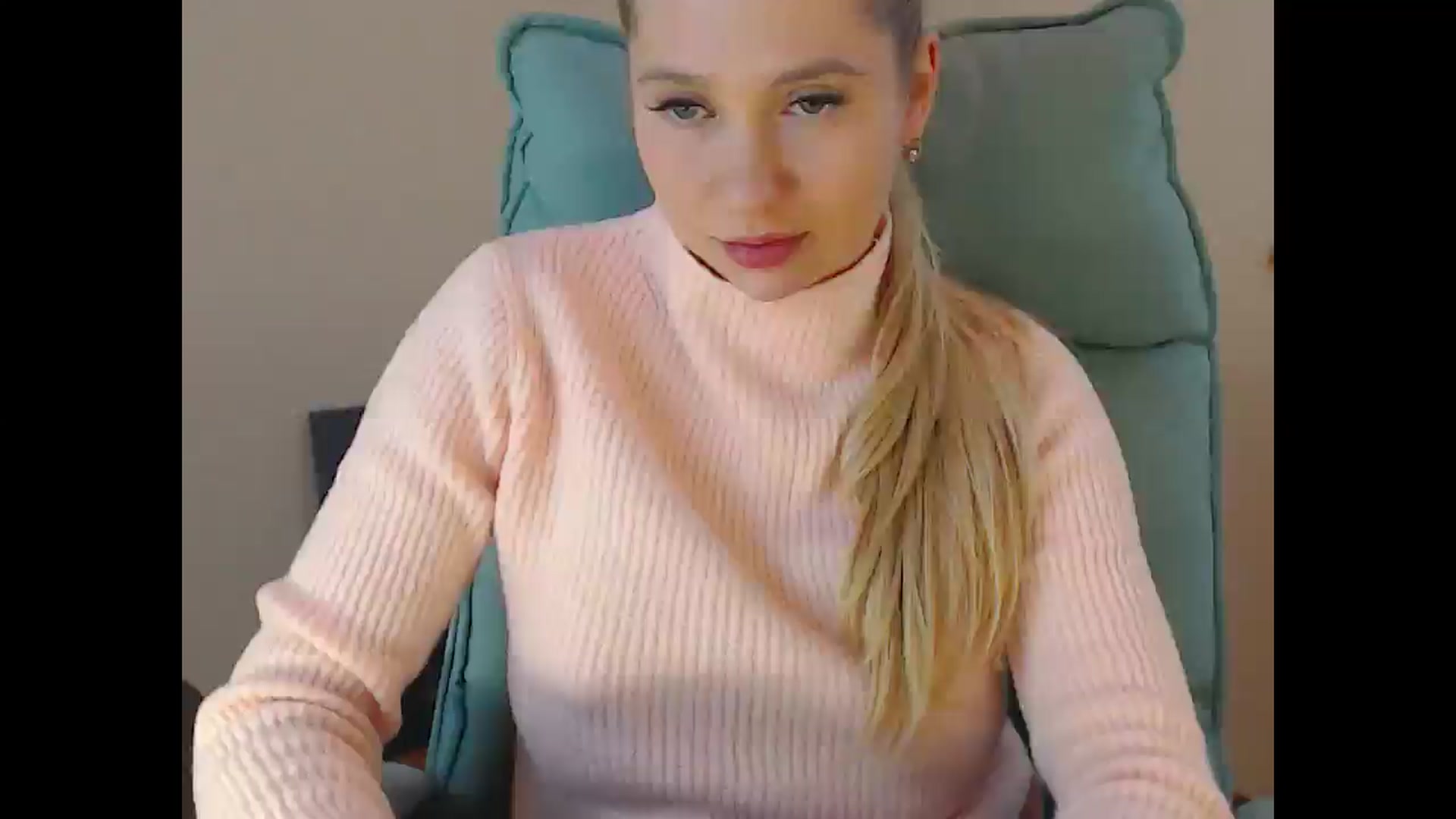 Gallery image thumbnail from Miss_Sylvia's myfreecams stream on, 12/28/2024, 18:44 image 16 of 20