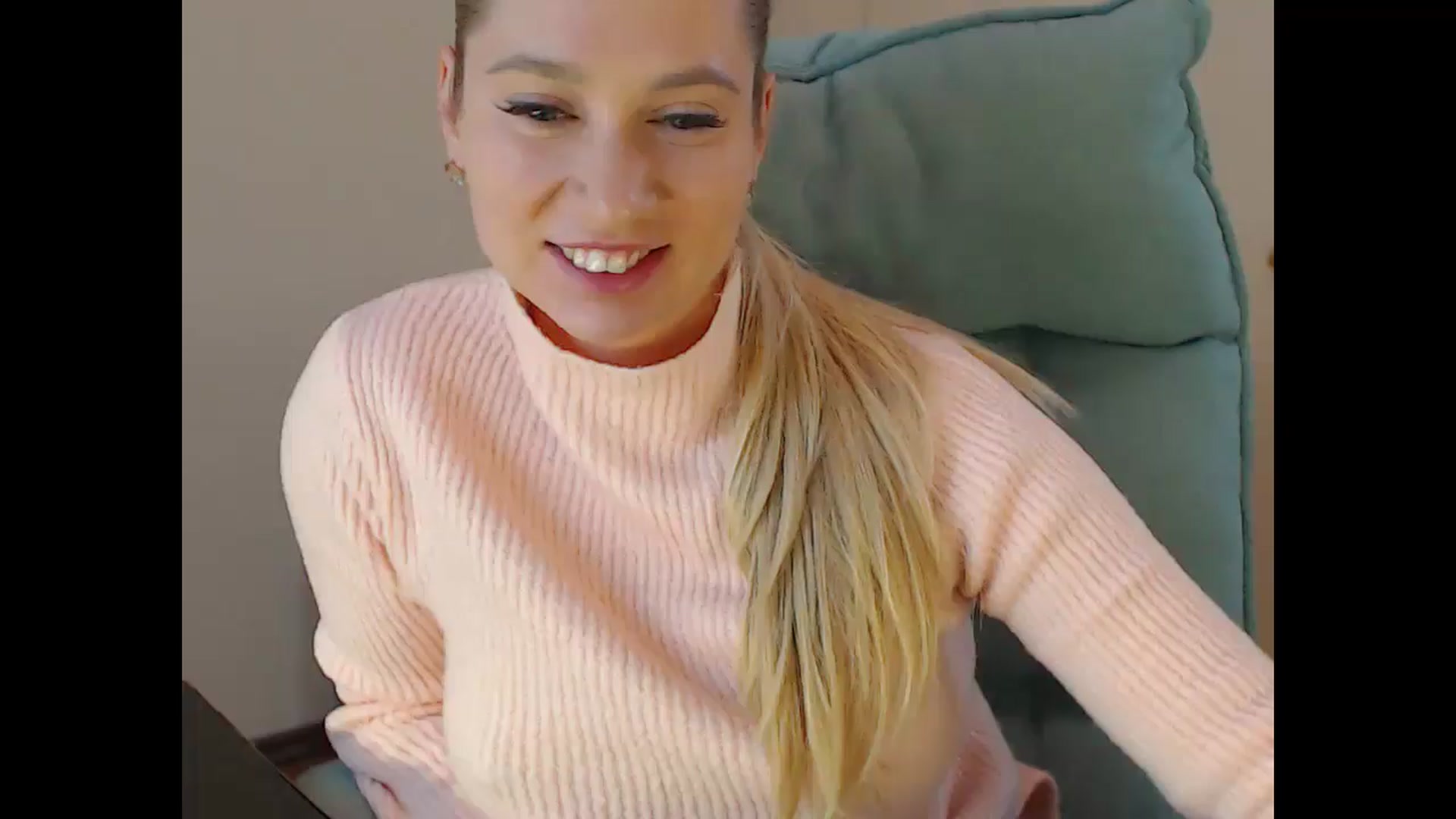 Gallery image thumbnail from Miss_Sylvia's myfreecams stream on, 12/28/2024, 18:44 image 15 of 20