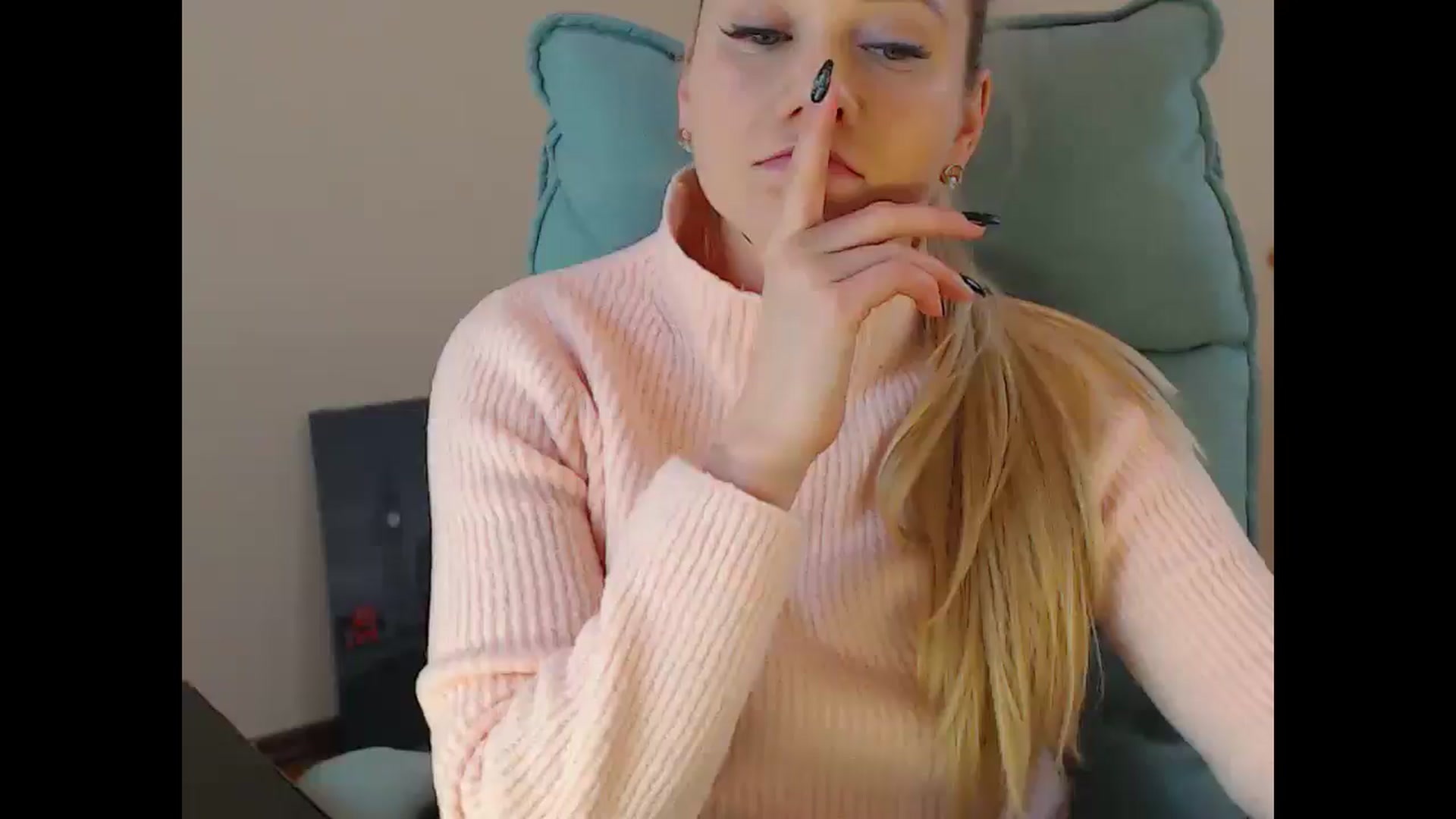 Gallery image thumbnail from Miss_Sylvia's myfreecams stream on, 12/28/2024, 18:44 image 13 of 20