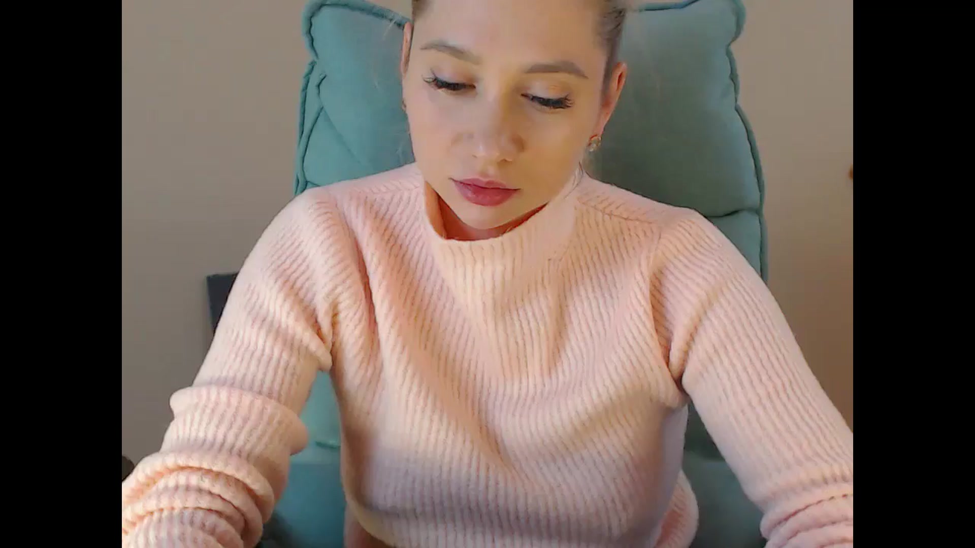 Gallery image thumbnail from Miss_Sylvia's myfreecams stream on, 12/28/2024, 18:44 image 1 of 20