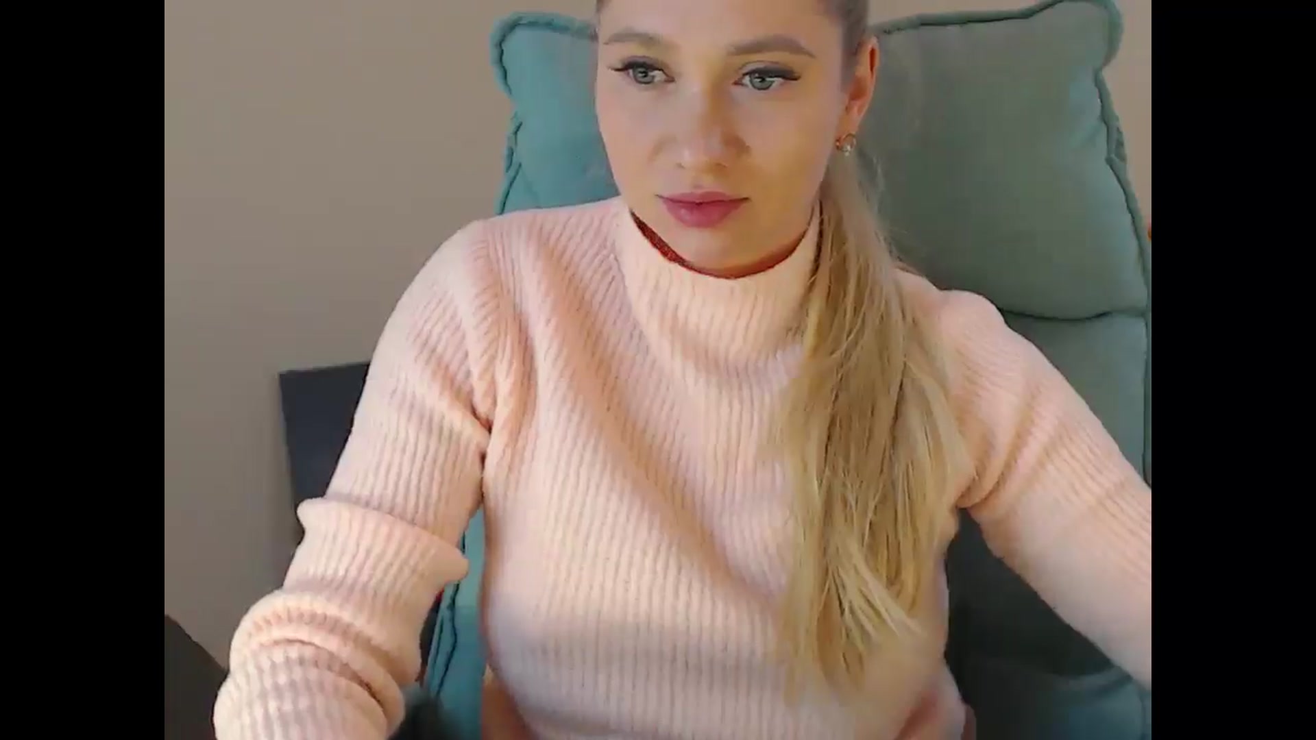 Gallery image thumbnail from Miss_Sylvia's myfreecams stream on, 12/28/2024, 18:44 image 10 of 20