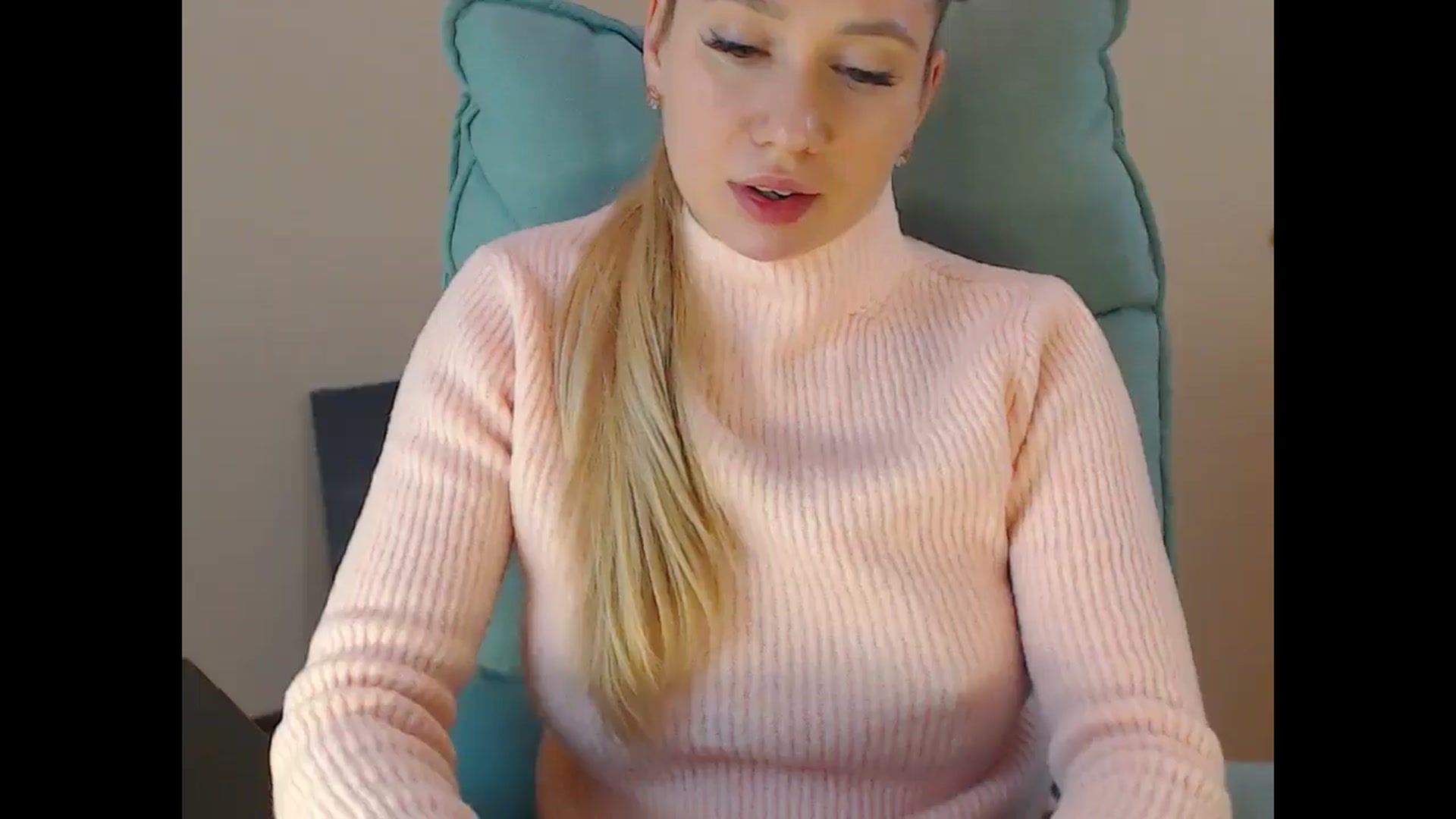 Gallery image thumbnail from Miss_Sylvia's myfreecams stream on, 12/28/2024, 20:56 image 5 of 20
