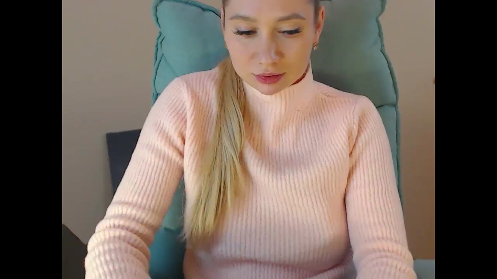 Gallery image thumbnail from Miss_Sylvia's myfreecams stream on, 12/28/2024, 20:56 image 9 of 20