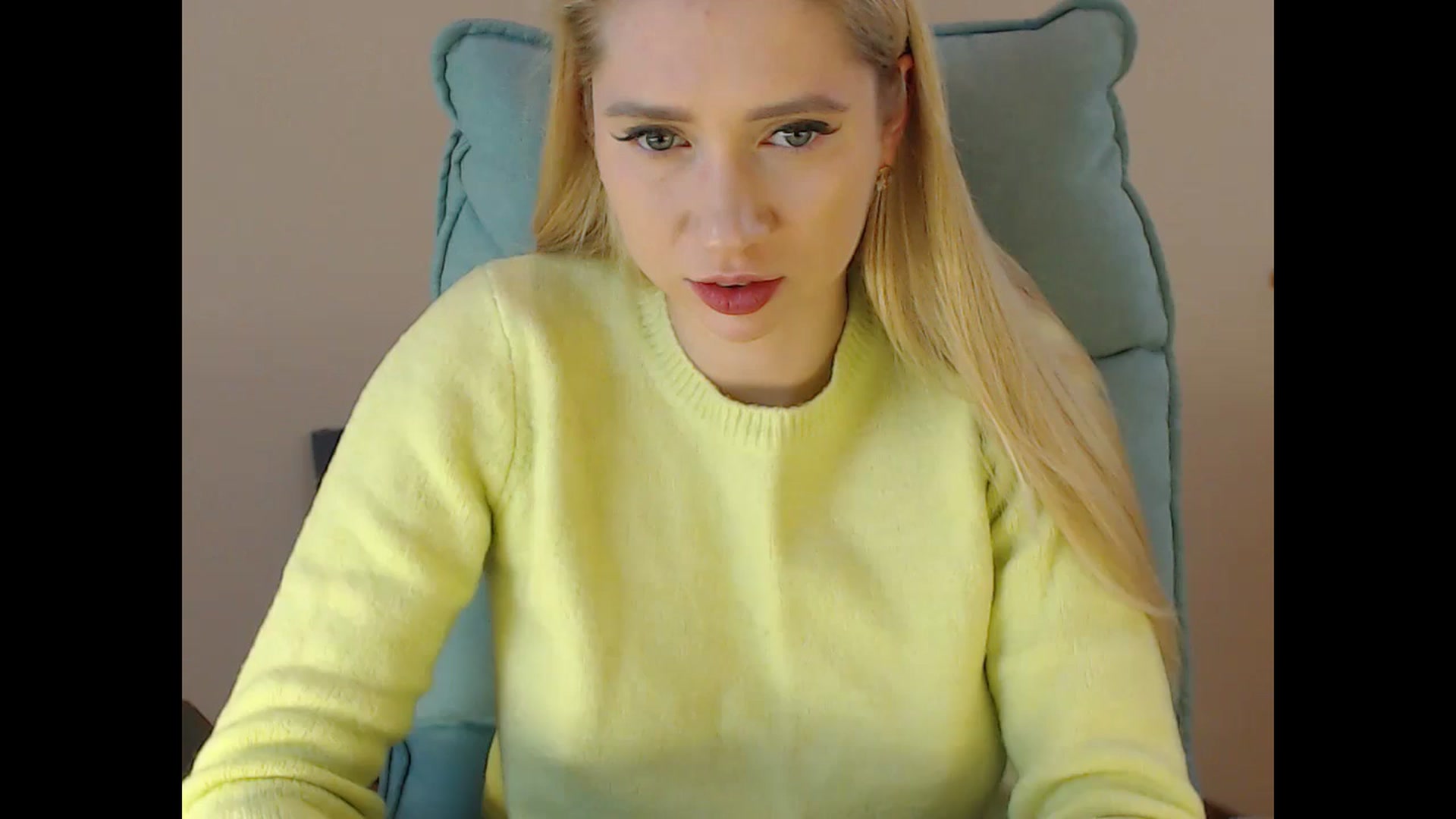 Gallery image thumbnail from Miss_Sylvia's myfreecams stream on, 12/29/2024, 17:13 image 6 of 20