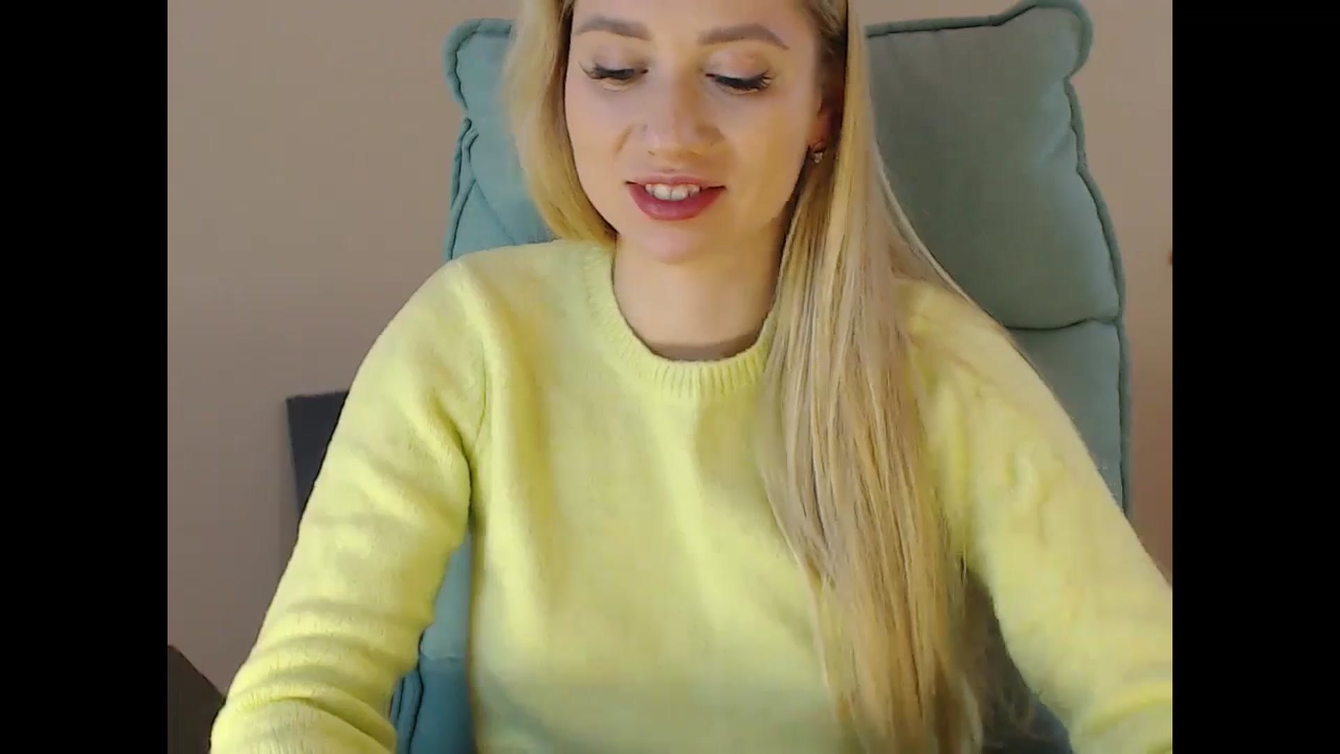 Gallery image thumbnail from Miss_Sylvia's myfreecams stream on, 12/29/2024, 17:13 image 14 of 20