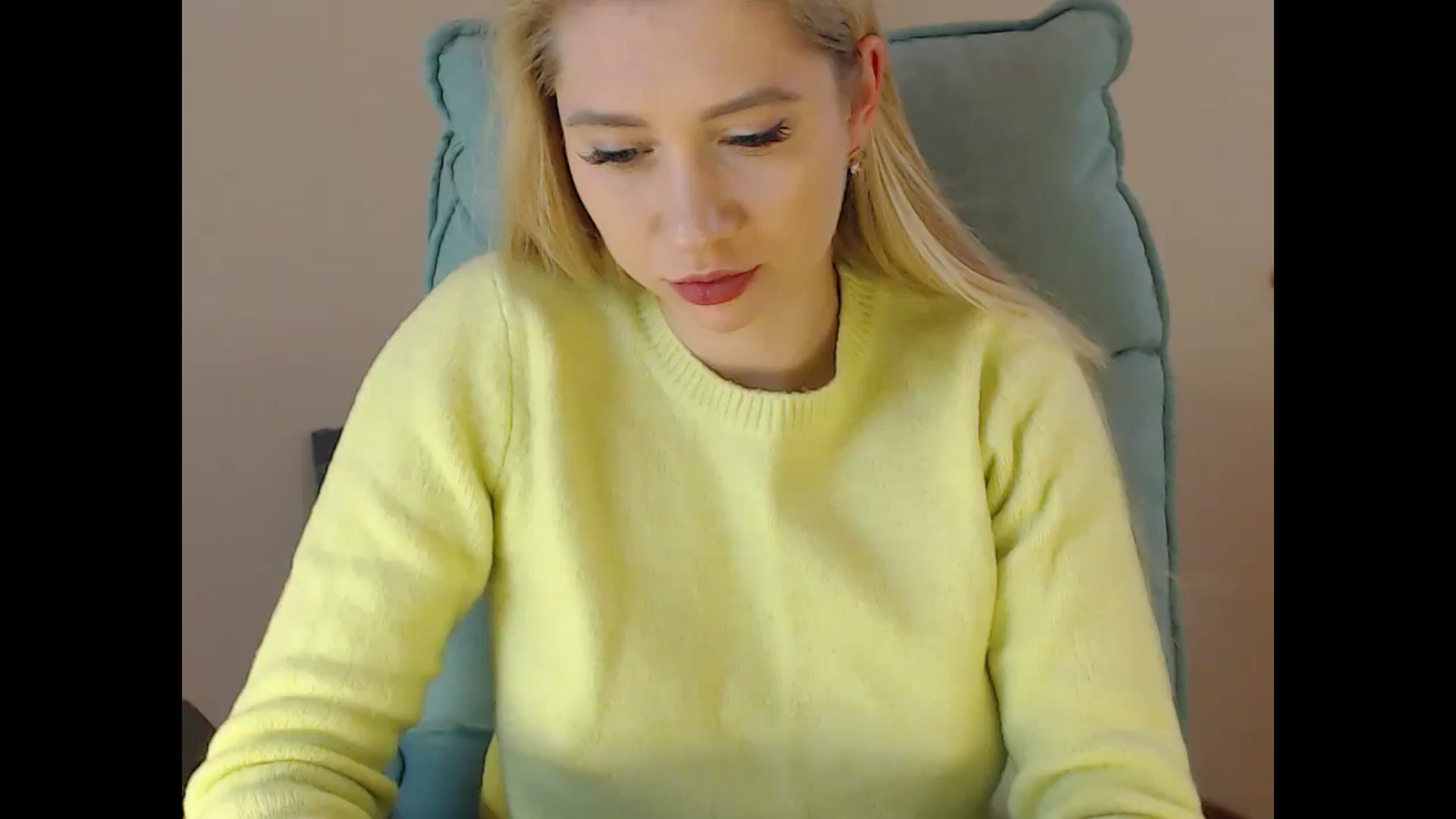 Gallery image thumbnail from Miss_Sylvia's myfreecams stream on, 12/29/2024, 17:13 image 1 of 20