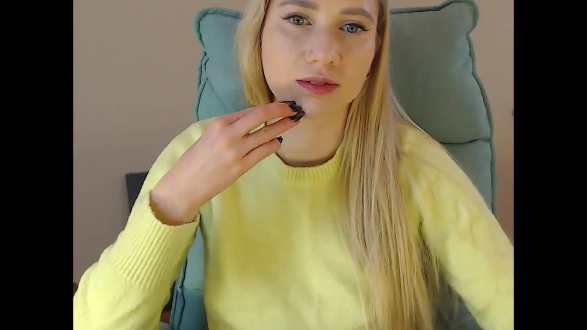 Gallery image thumbnail from Miss_Sylvia's myfreecams stream on, 12/29/2024, 17:13 image 12 of 20