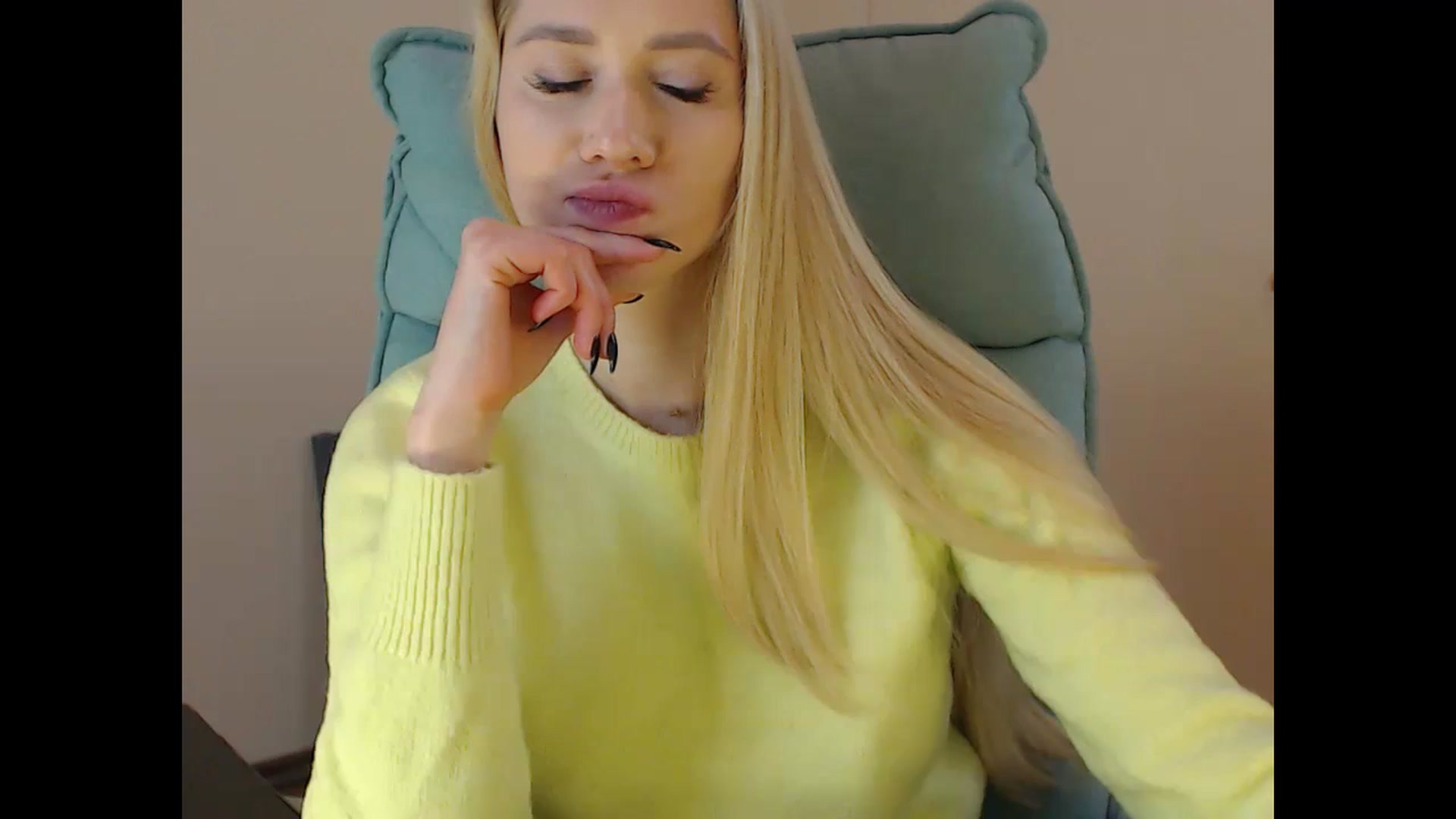 Gallery image thumbnail from Miss_Sylvia's myfreecams stream on, 12/29/2024, 18:10 image 7 of 20