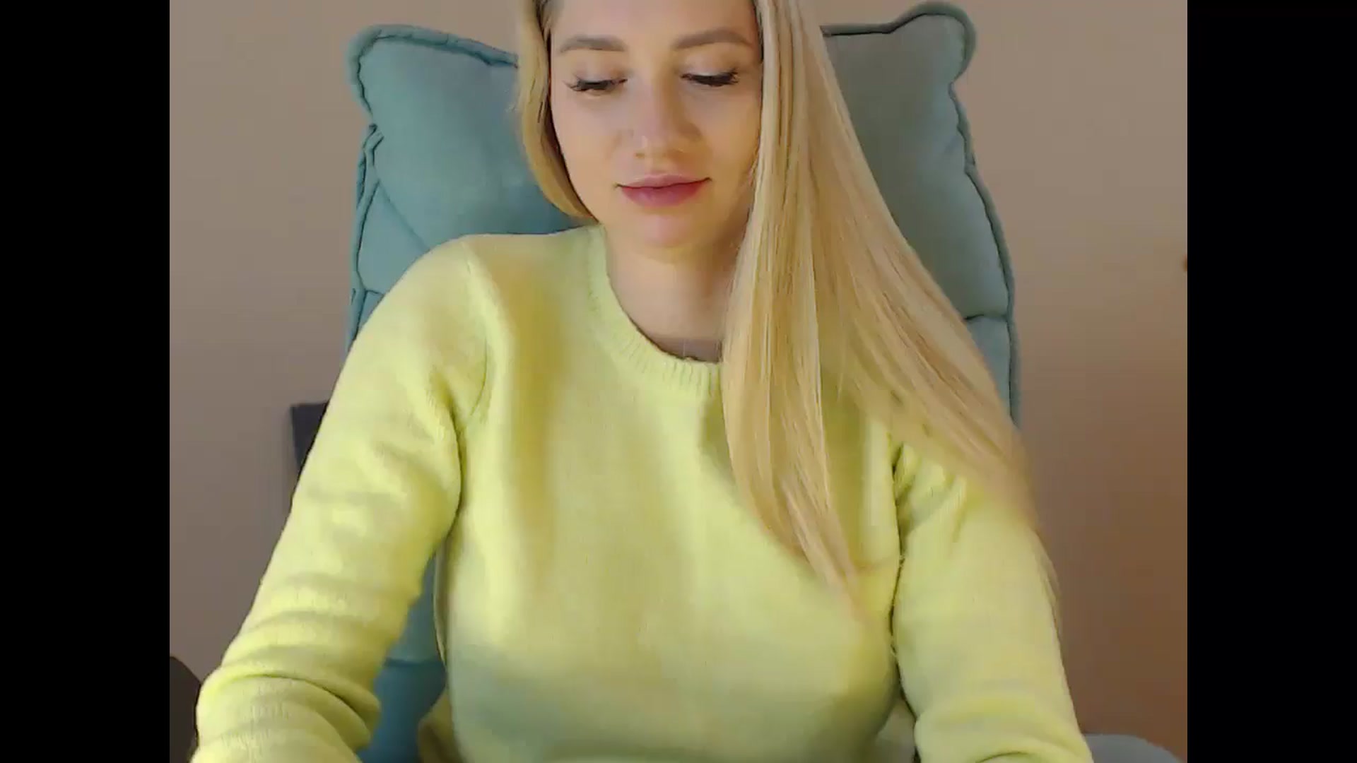 Gallery image thumbnail from Miss_Sylvia's myfreecams stream on, 12/29/2024, 18:10 image 3 of 20