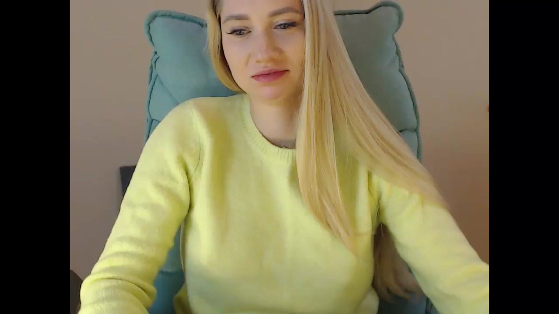 Gallery image thumbnail from Miss_Sylvia's myfreecams stream on, 12/29/2024, 18:10 image 4 of 20