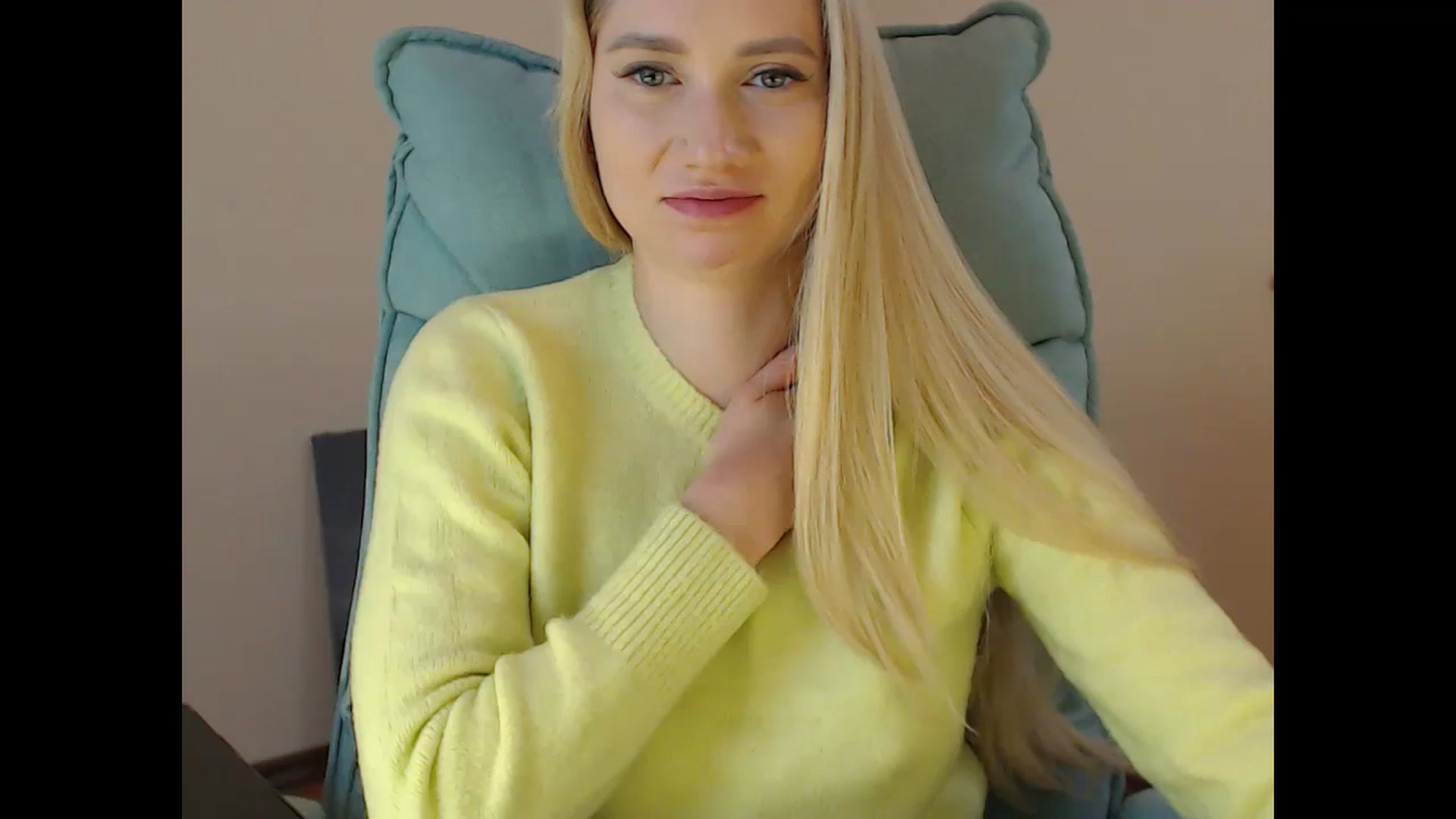 Gallery image thumbnail from Miss_Sylvia's myfreecams stream on, 12/29/2024, 18:10 image 6 of 20