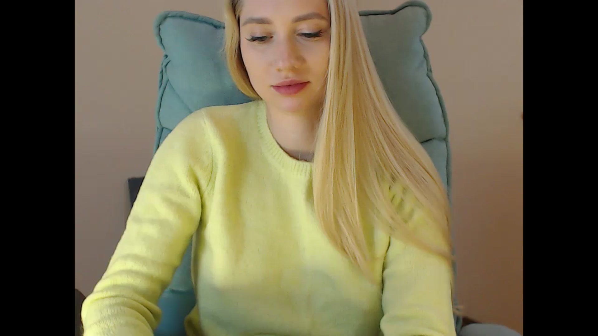 Gallery image thumbnail from Miss_Sylvia's myfreecams stream on, 12/29/2024, 18:10 image 5 of 20