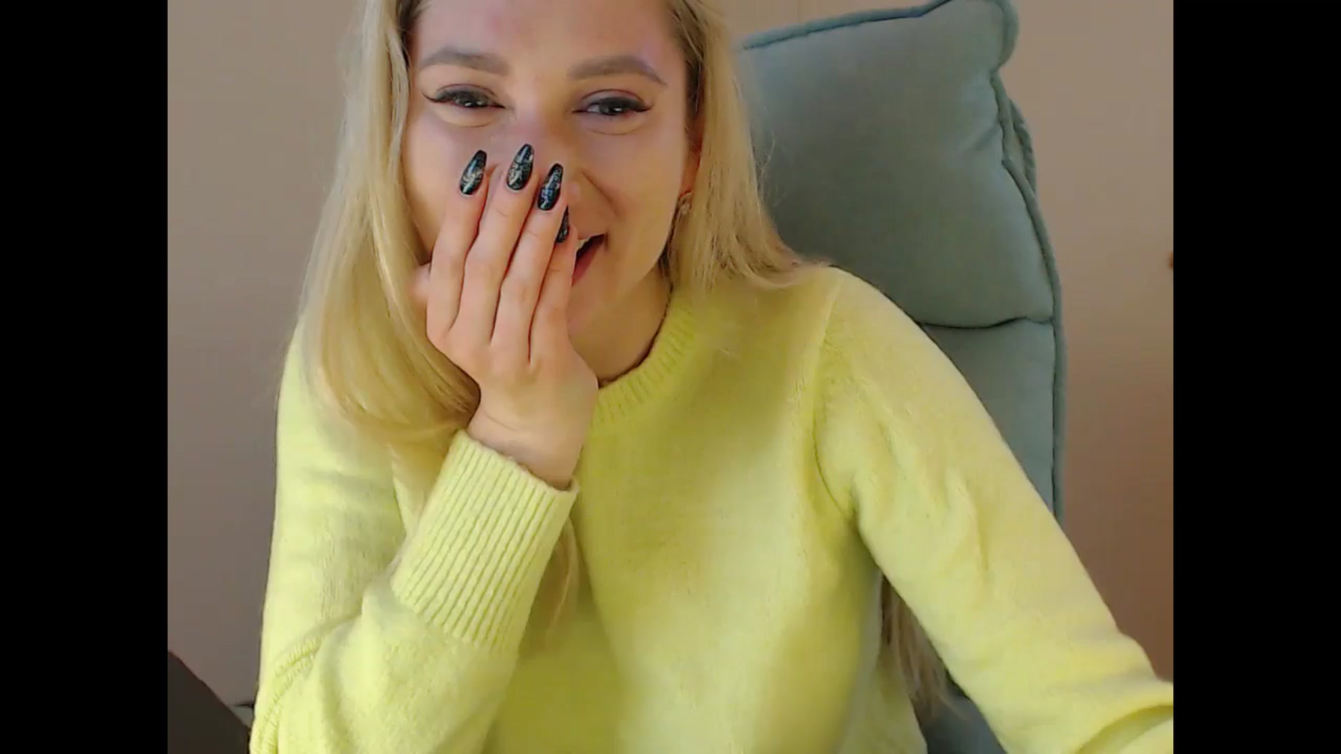 Gallery image thumbnail from Miss_Sylvia's myfreecams stream on, 12/29/2024, 20:38 image 4 of 20