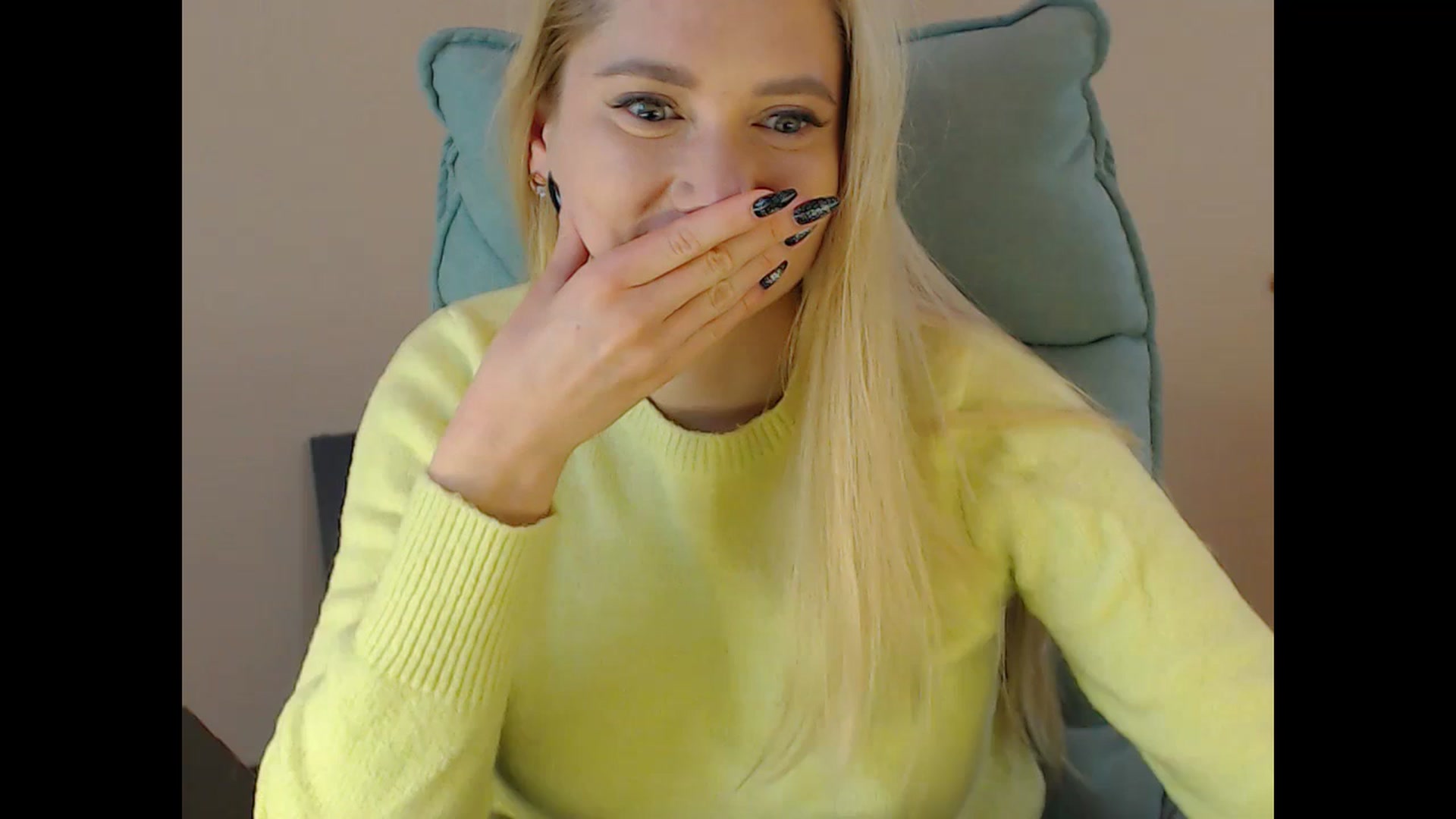 Gallery image thumbnail from Miss_Sylvia's myfreecams stream on, 12/29/2024, 20:38 image 3 of 20