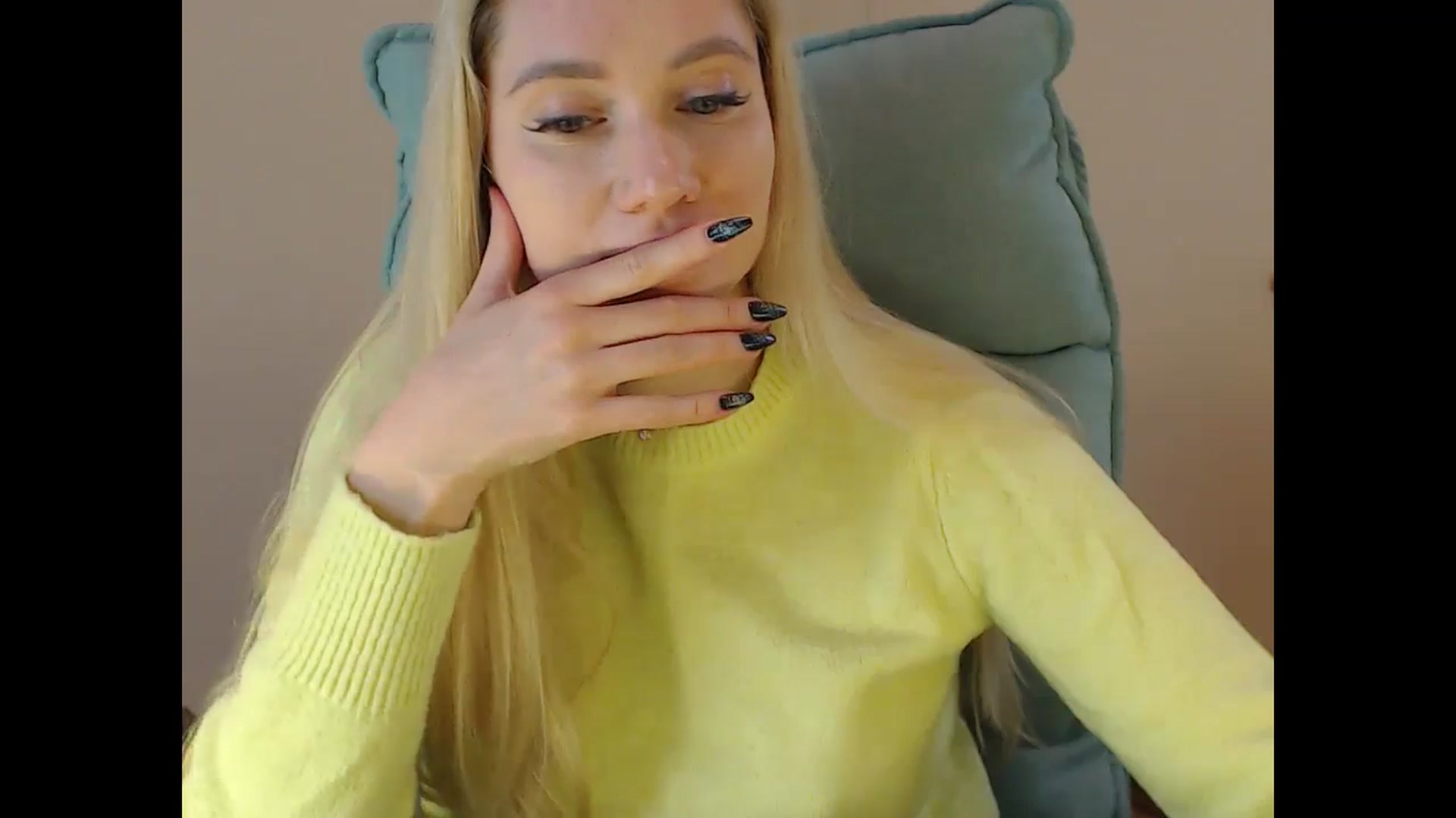 Gallery image thumbnail from Miss_Sylvia's myfreecams stream on, 12/29/2024, 20:38 image 19 of 20